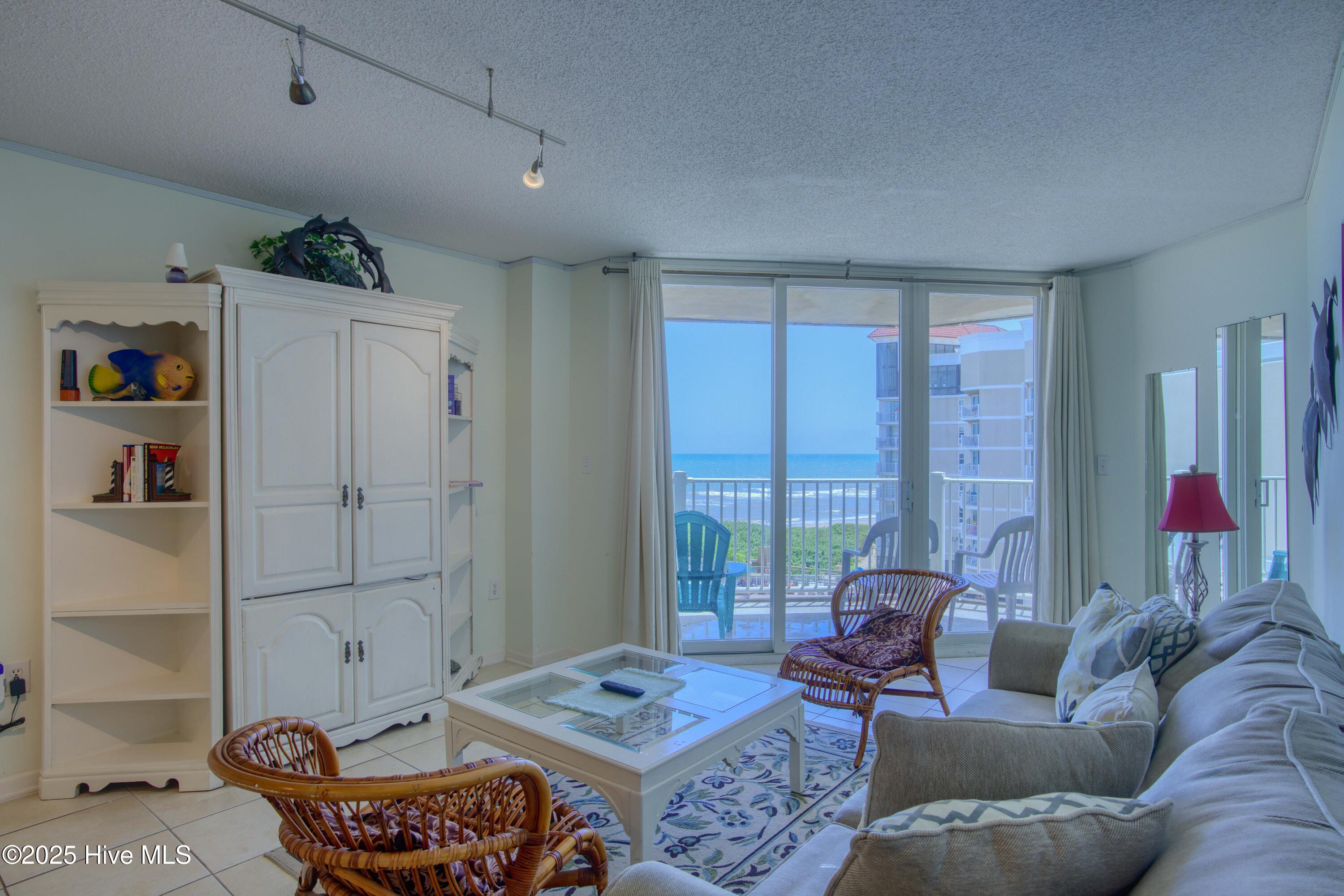 2000 New River Inlet Road, 3303