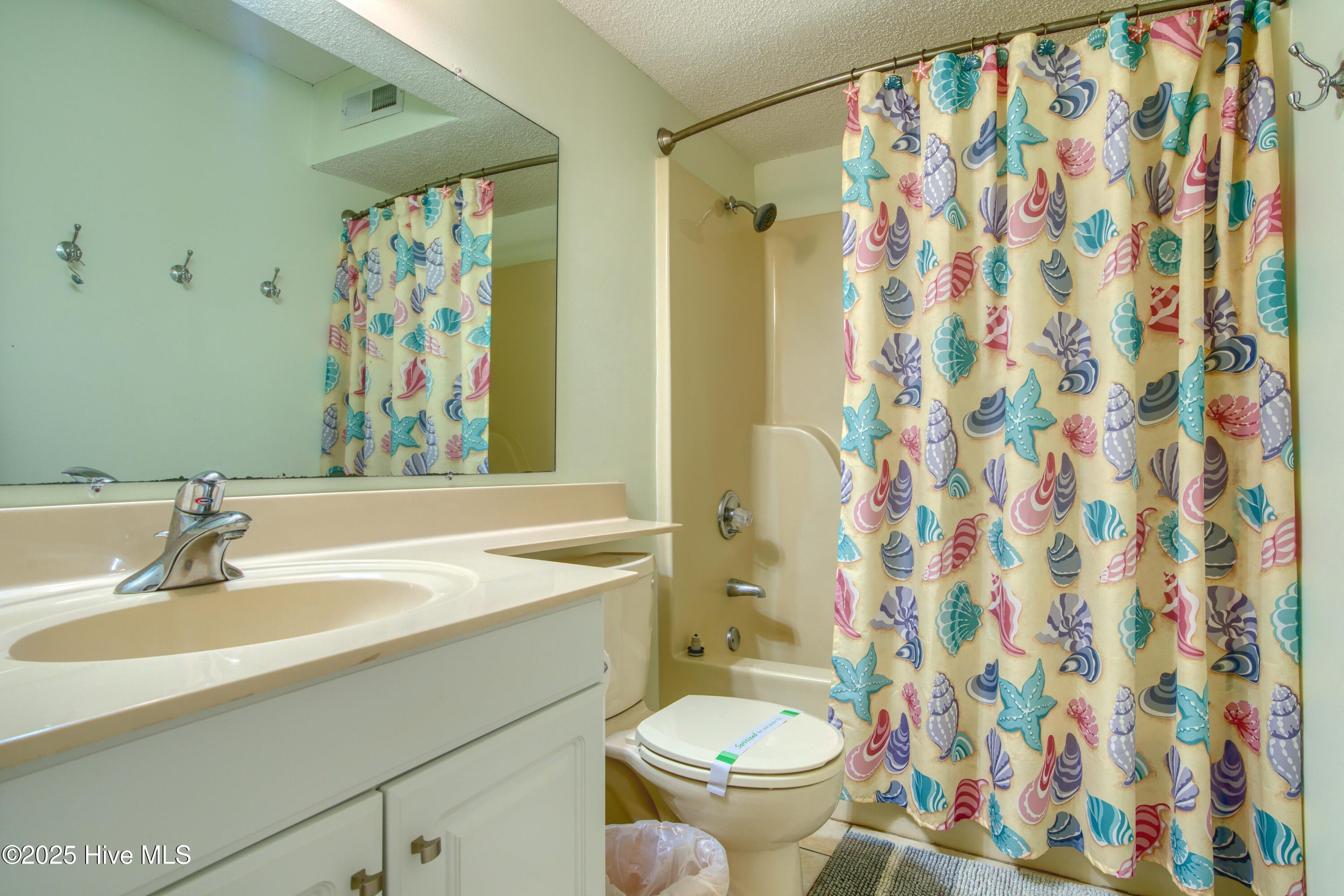 2000 New River Inlet Road, 3303