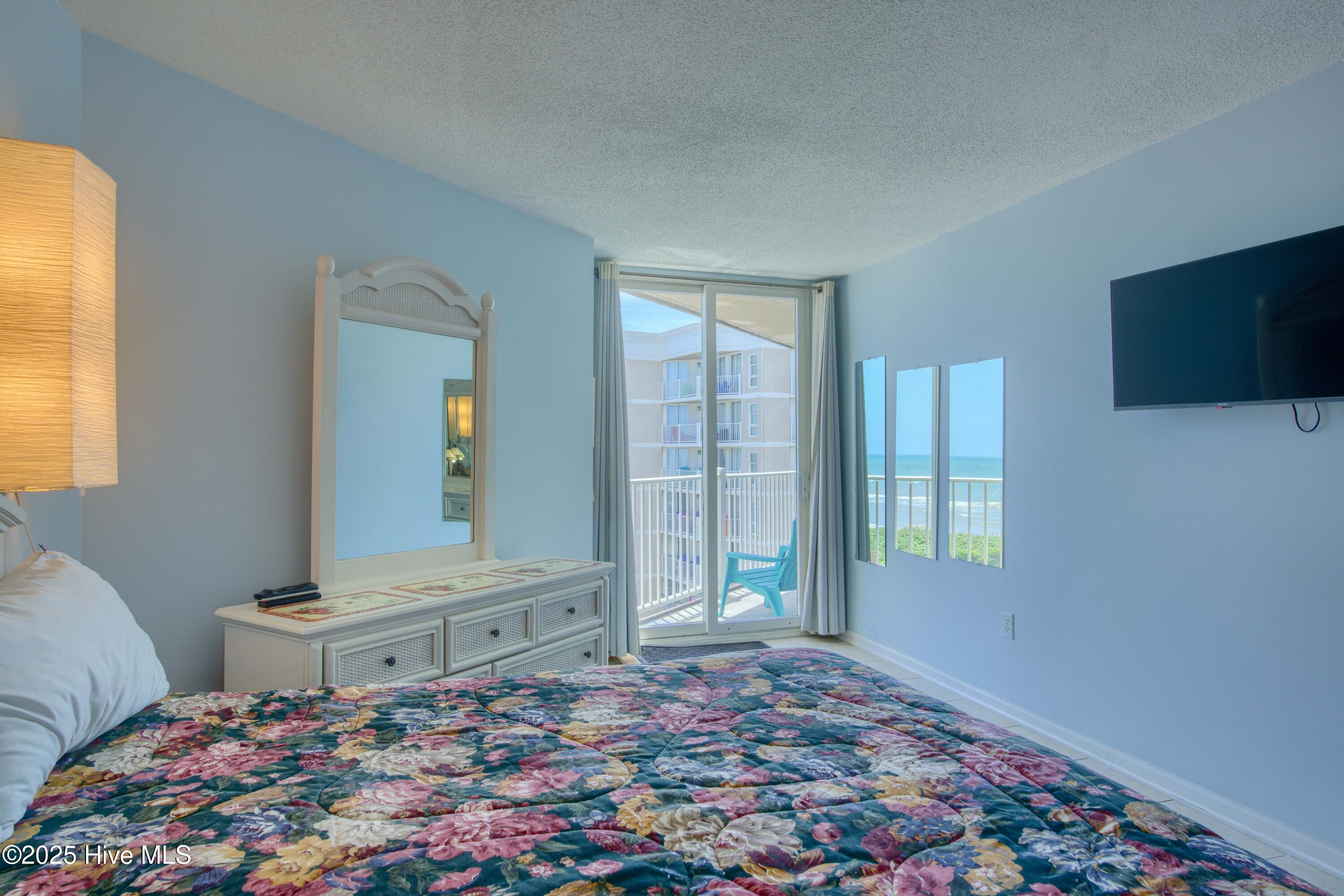 2000 New River Inlet Road, 3303
