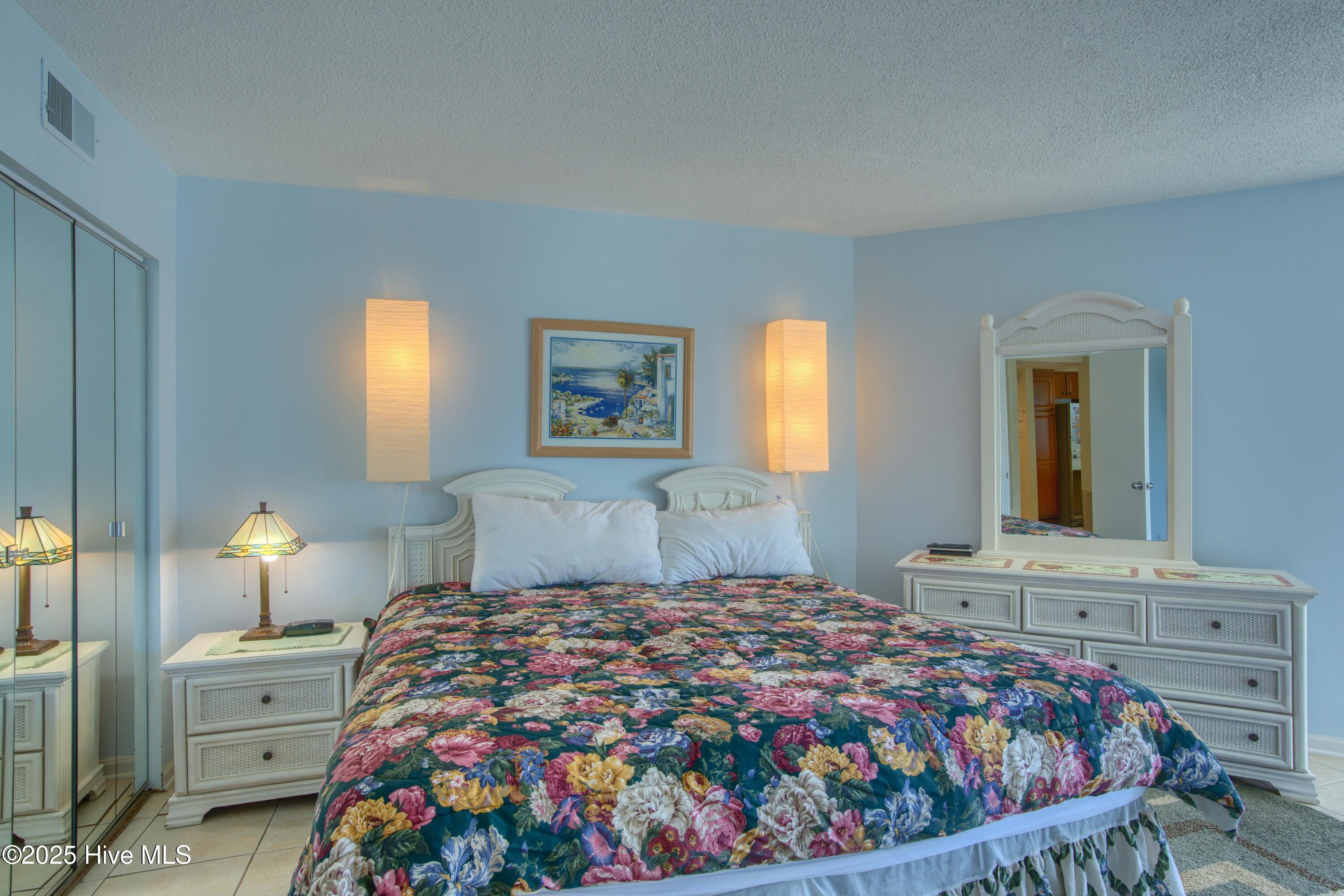 2000 New River Inlet Road, 3303