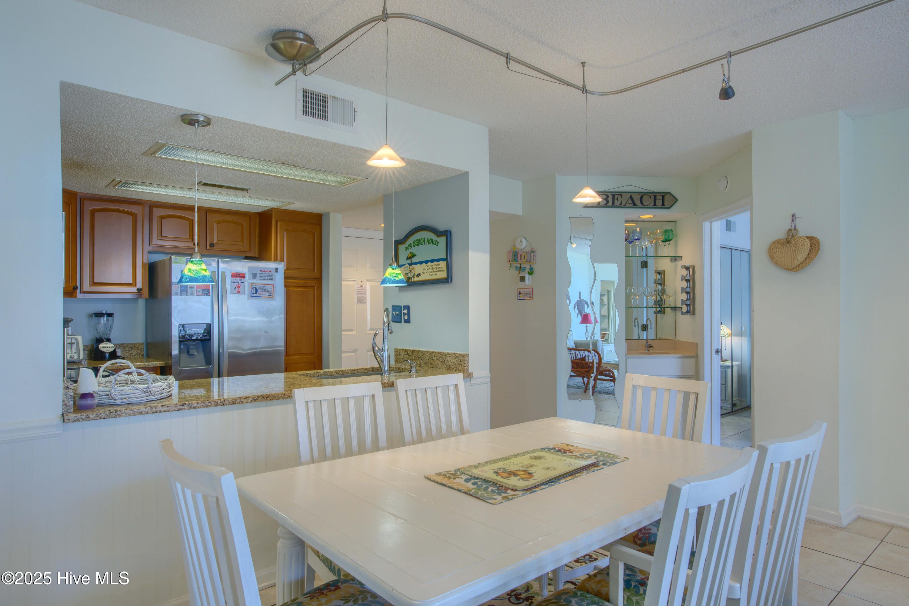 2000 New River Inlet Road, 3303