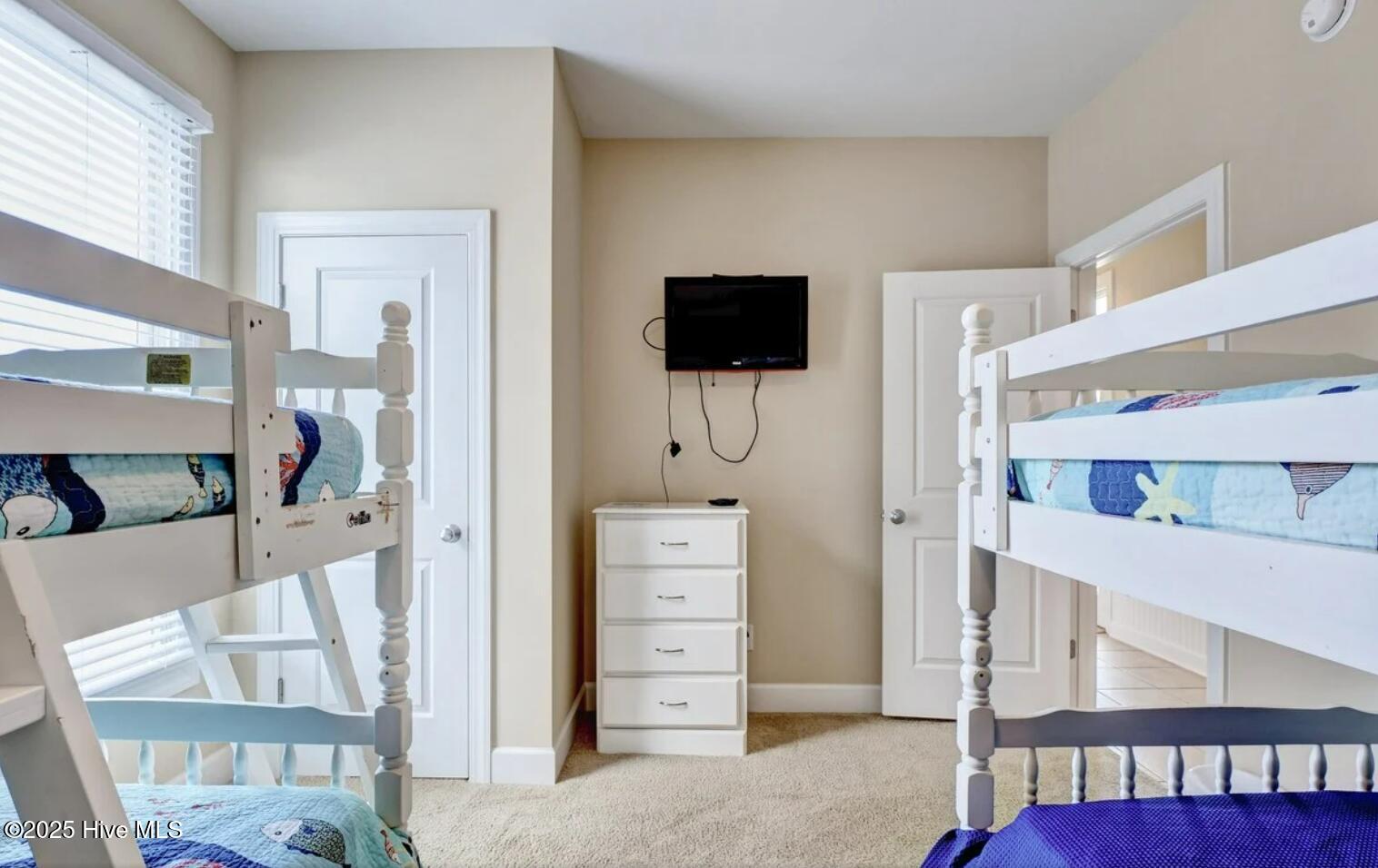 1402 S S Shore Drive