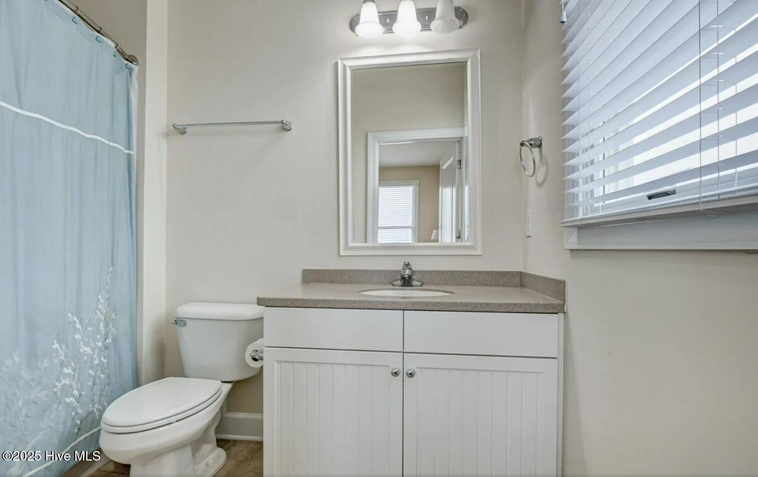 1402 S S Shore Drive