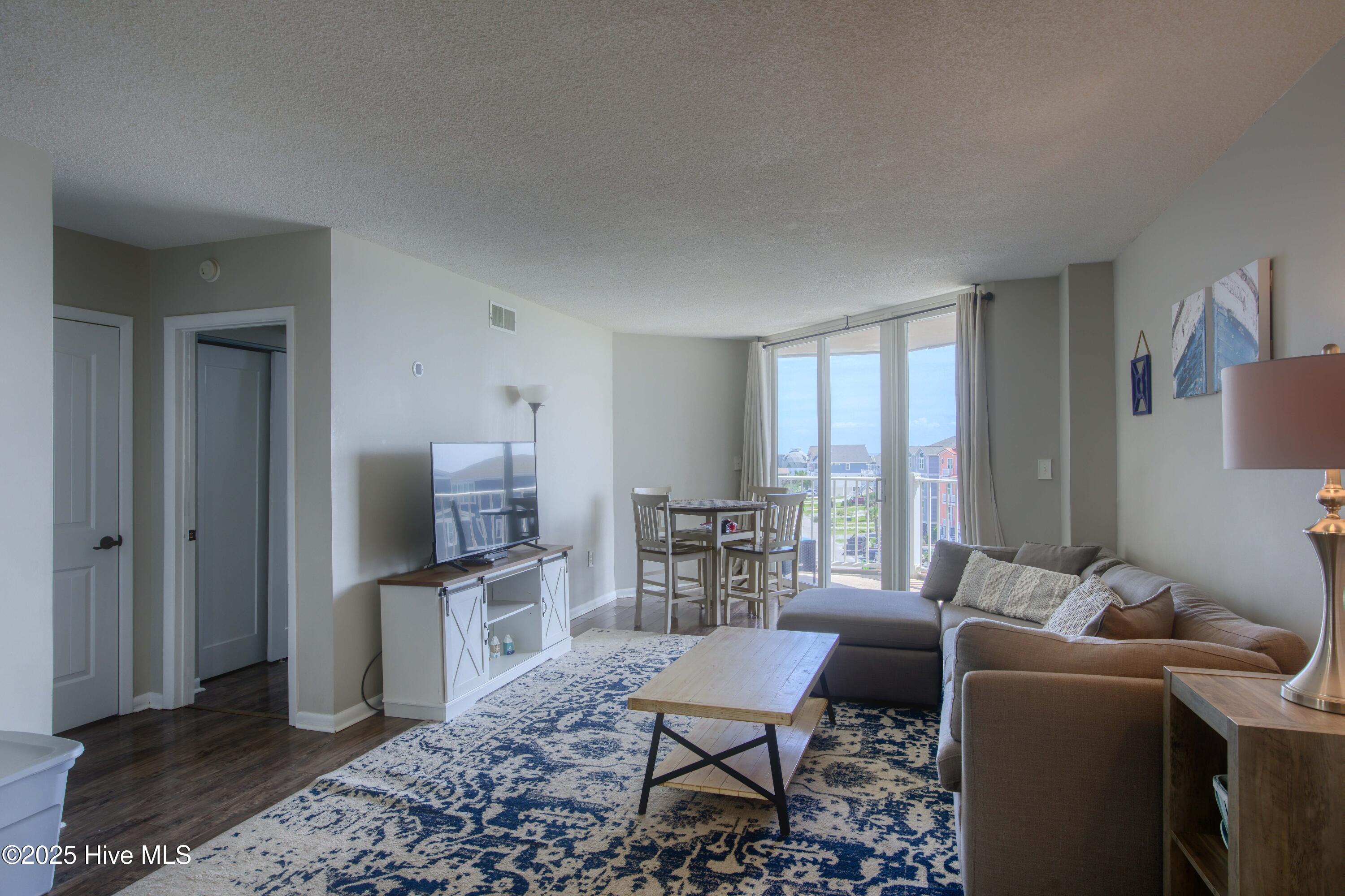 2000 New River Inlet Road, Unit 3313