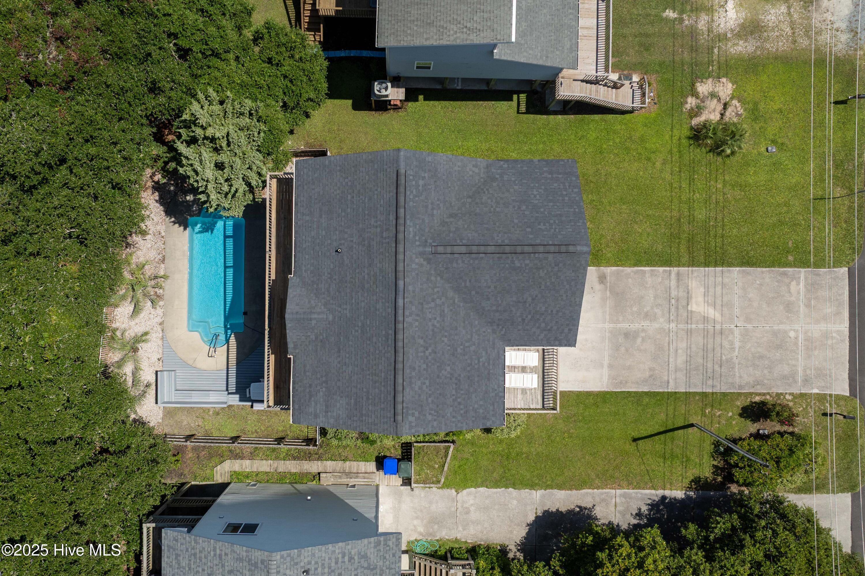 1125 S Topsail Drive