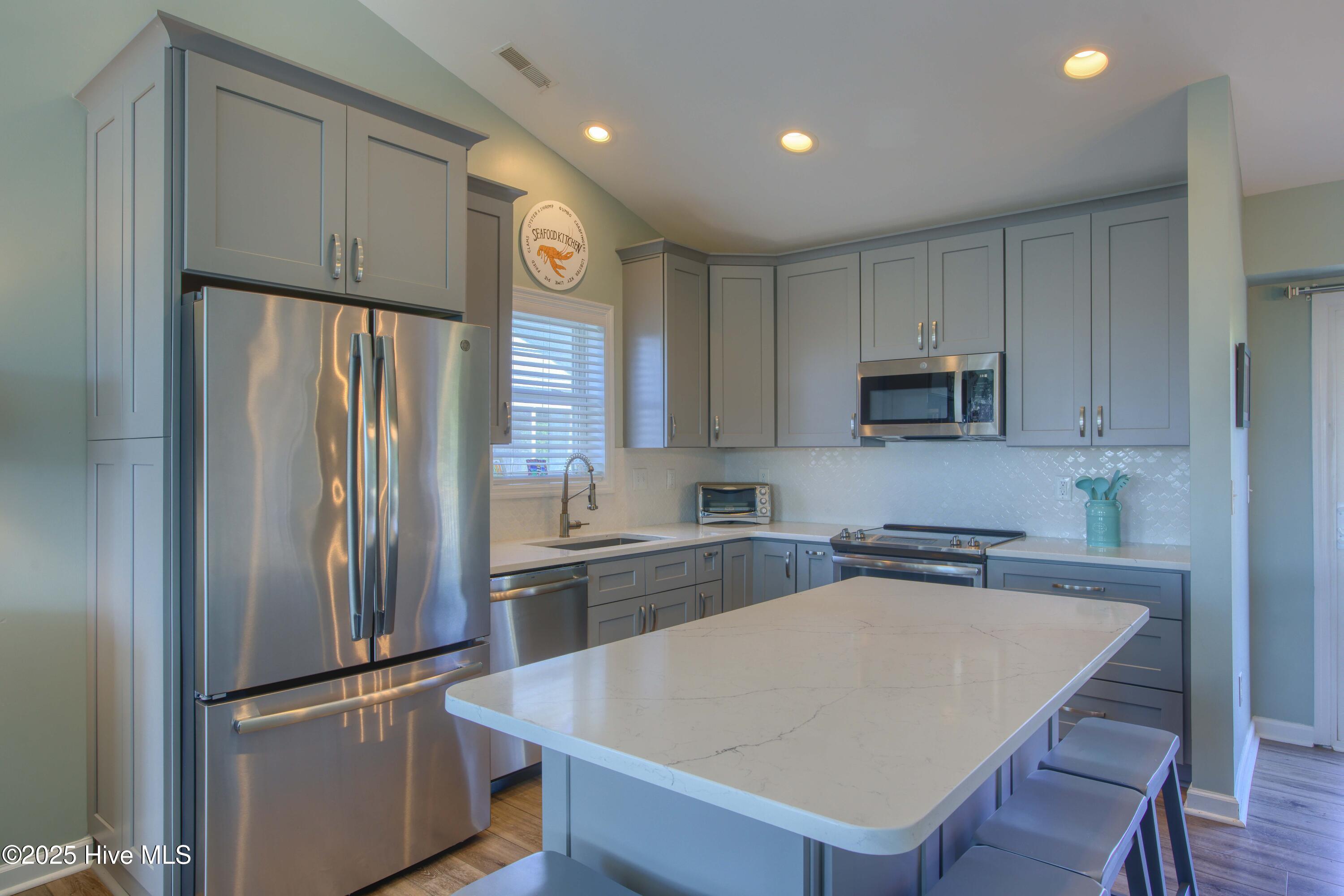 1125 S Topsail Drive