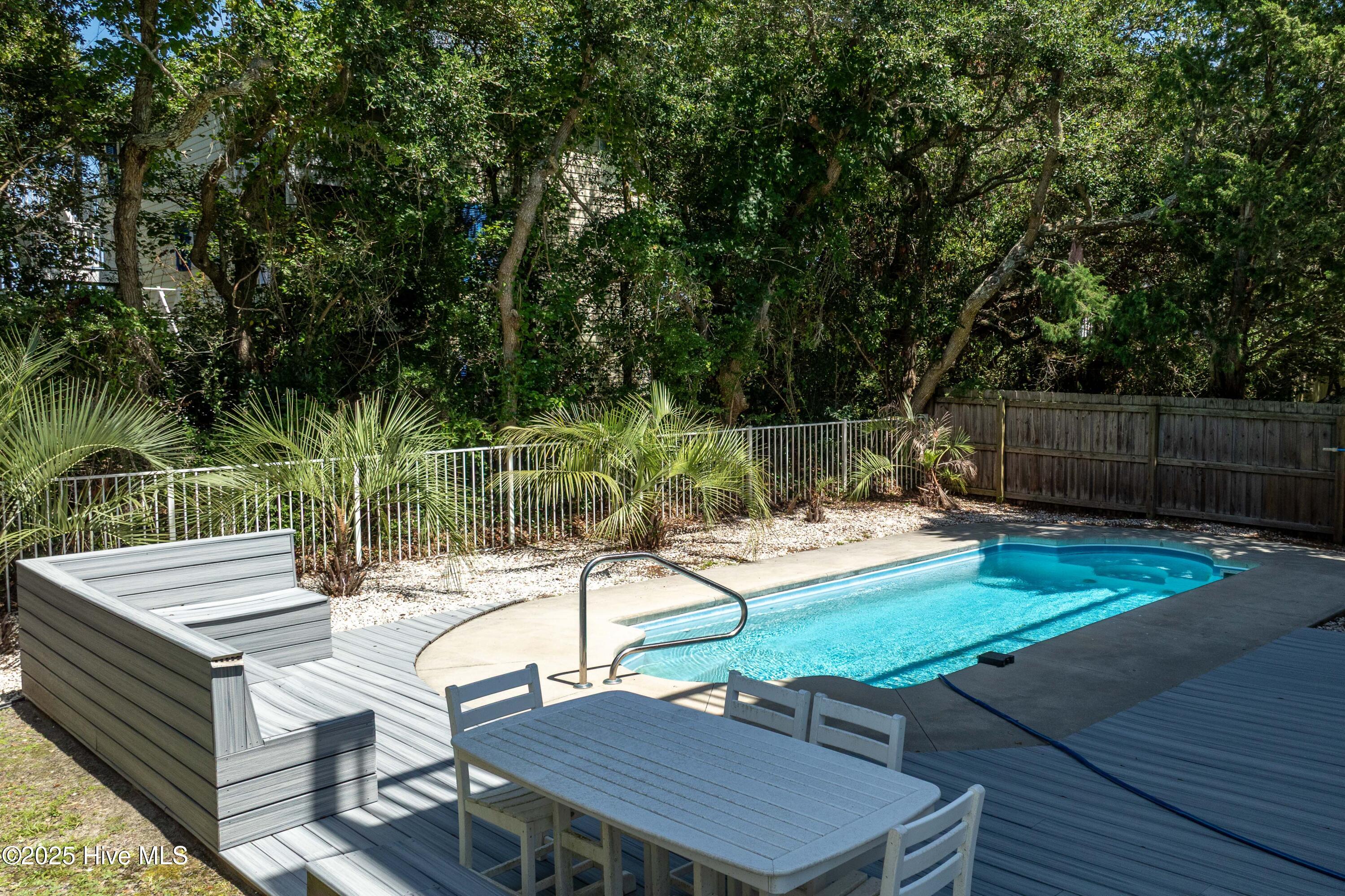 1125 S Topsail Drive