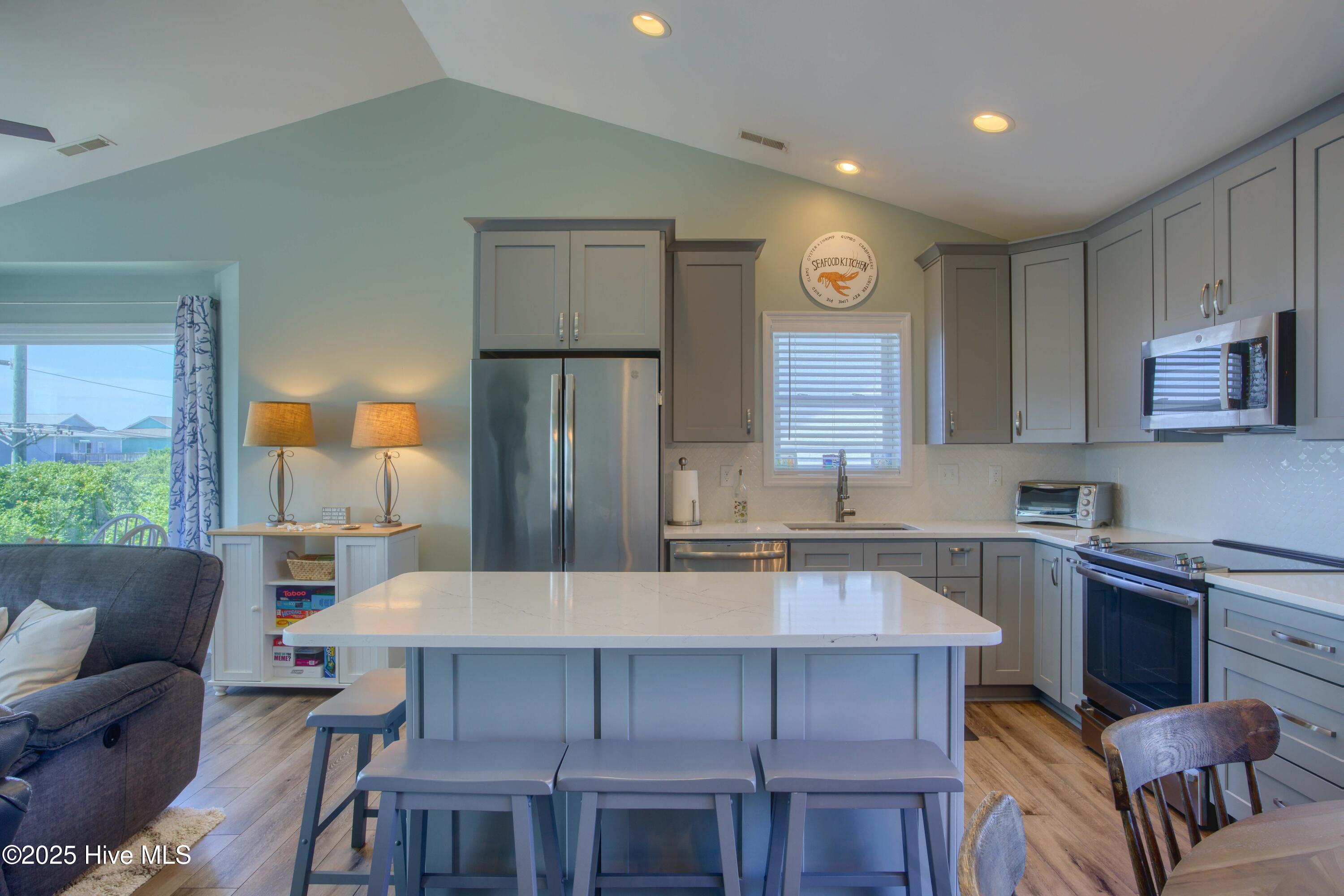 1125 S Topsail Drive