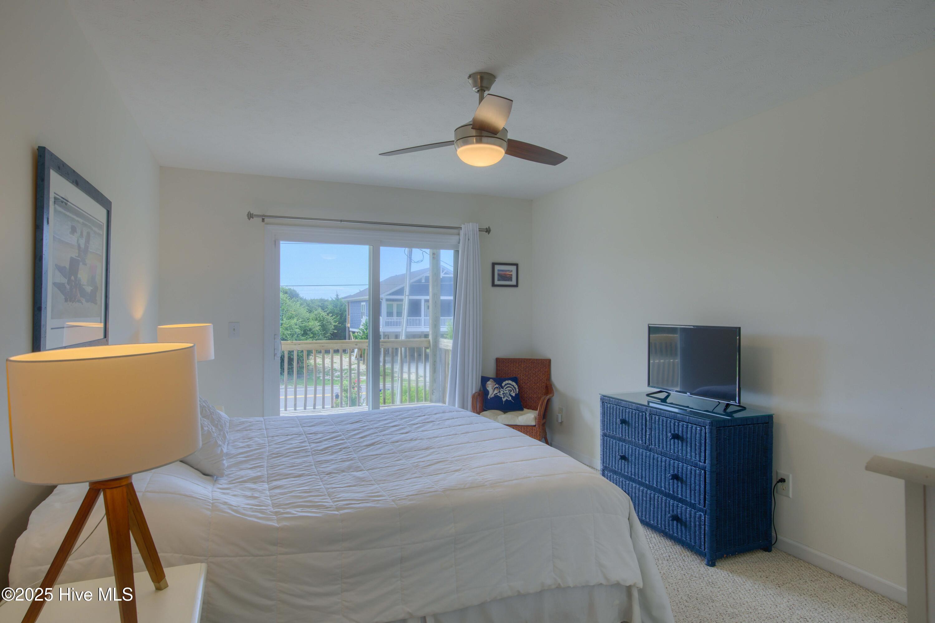 1125 S Topsail Drive