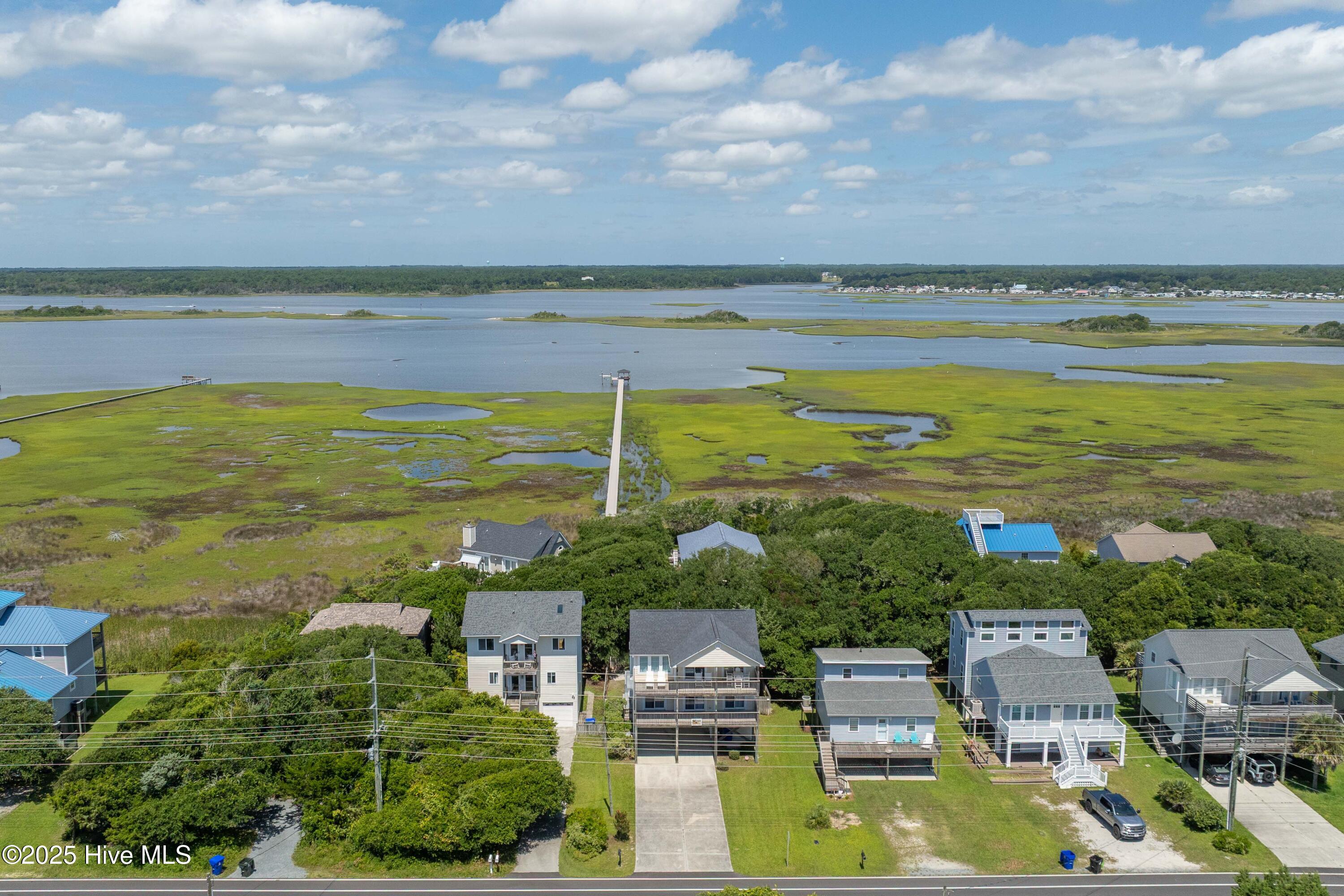 1125 S Topsail Drive