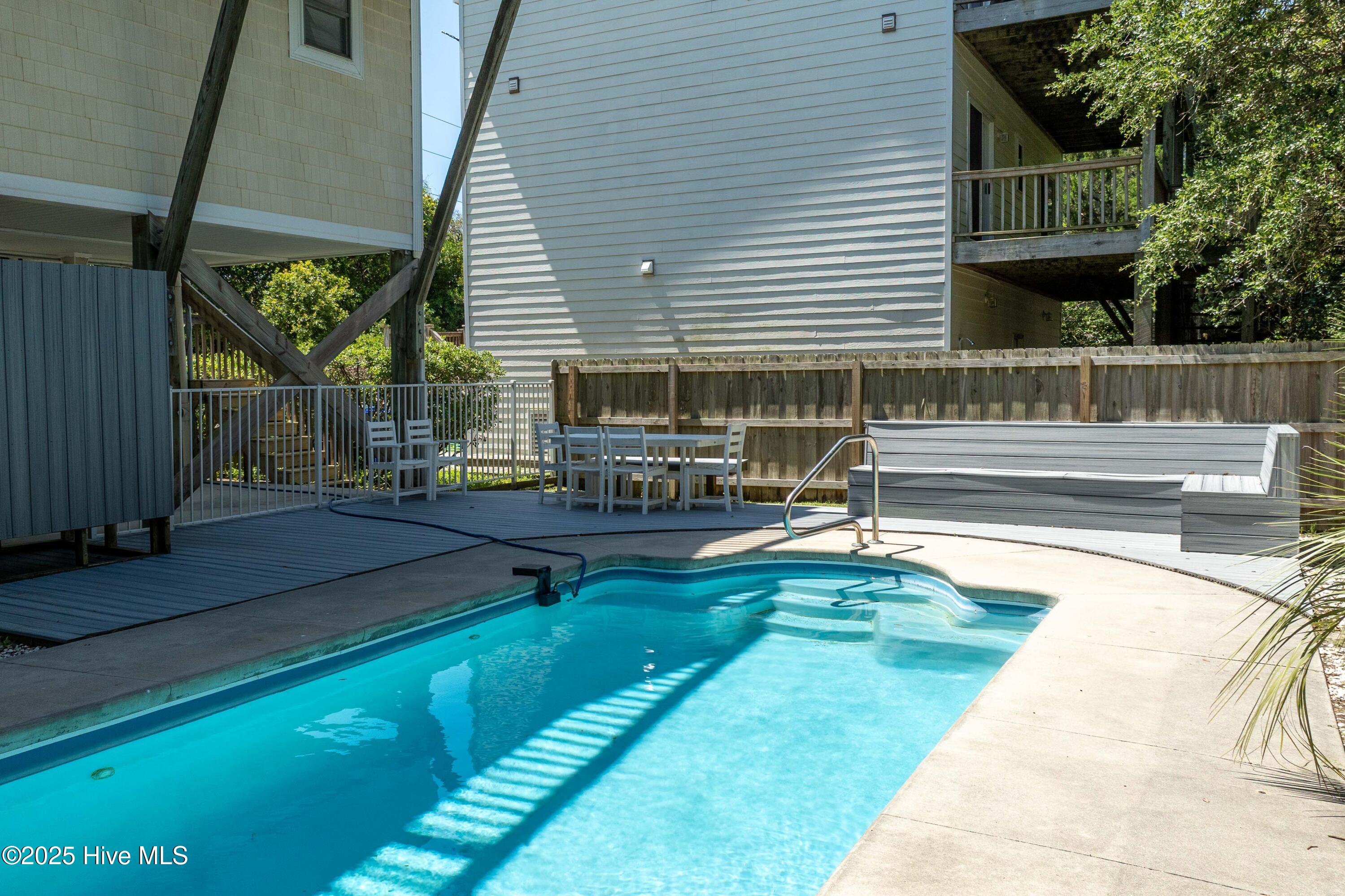 1125 S Topsail Drive