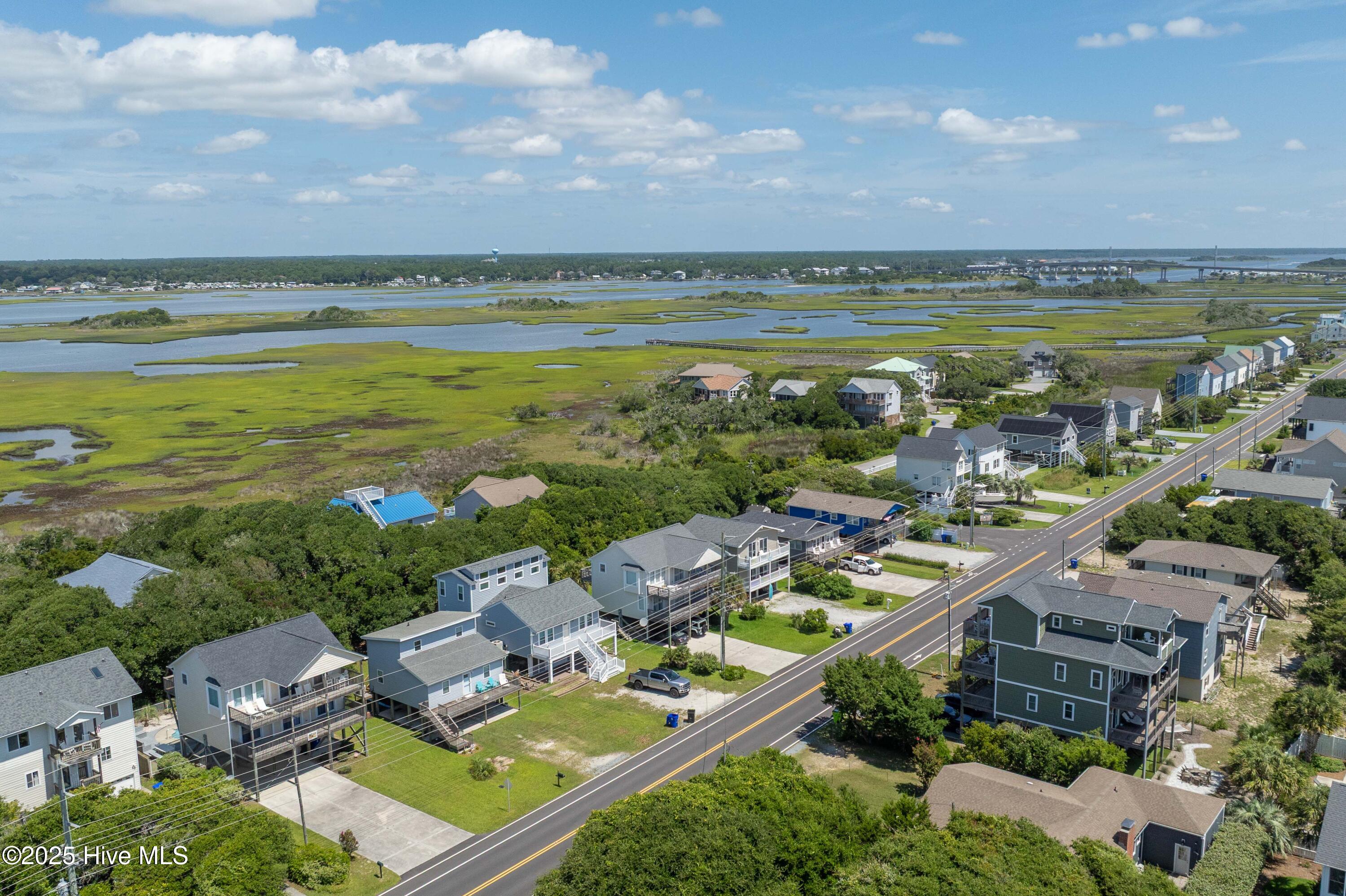 1125 S Topsail Drive