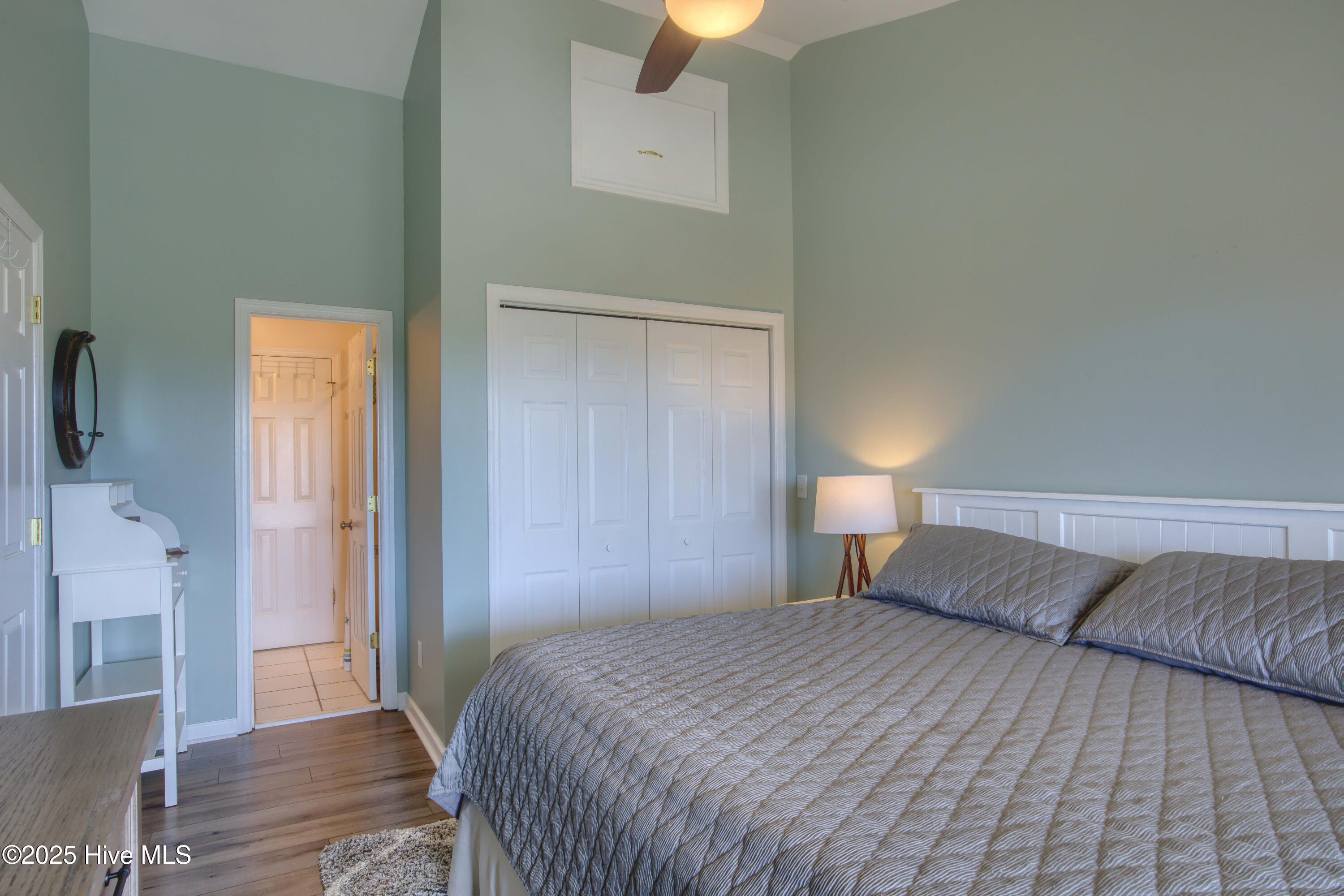 1125 S Topsail Drive