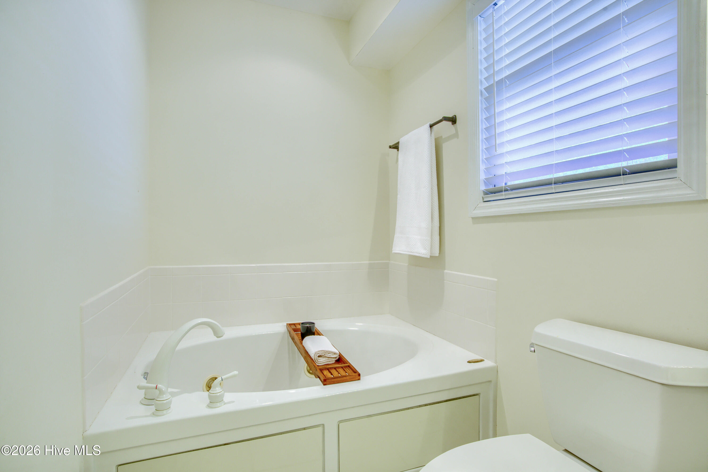 1125 S Topsail Drive