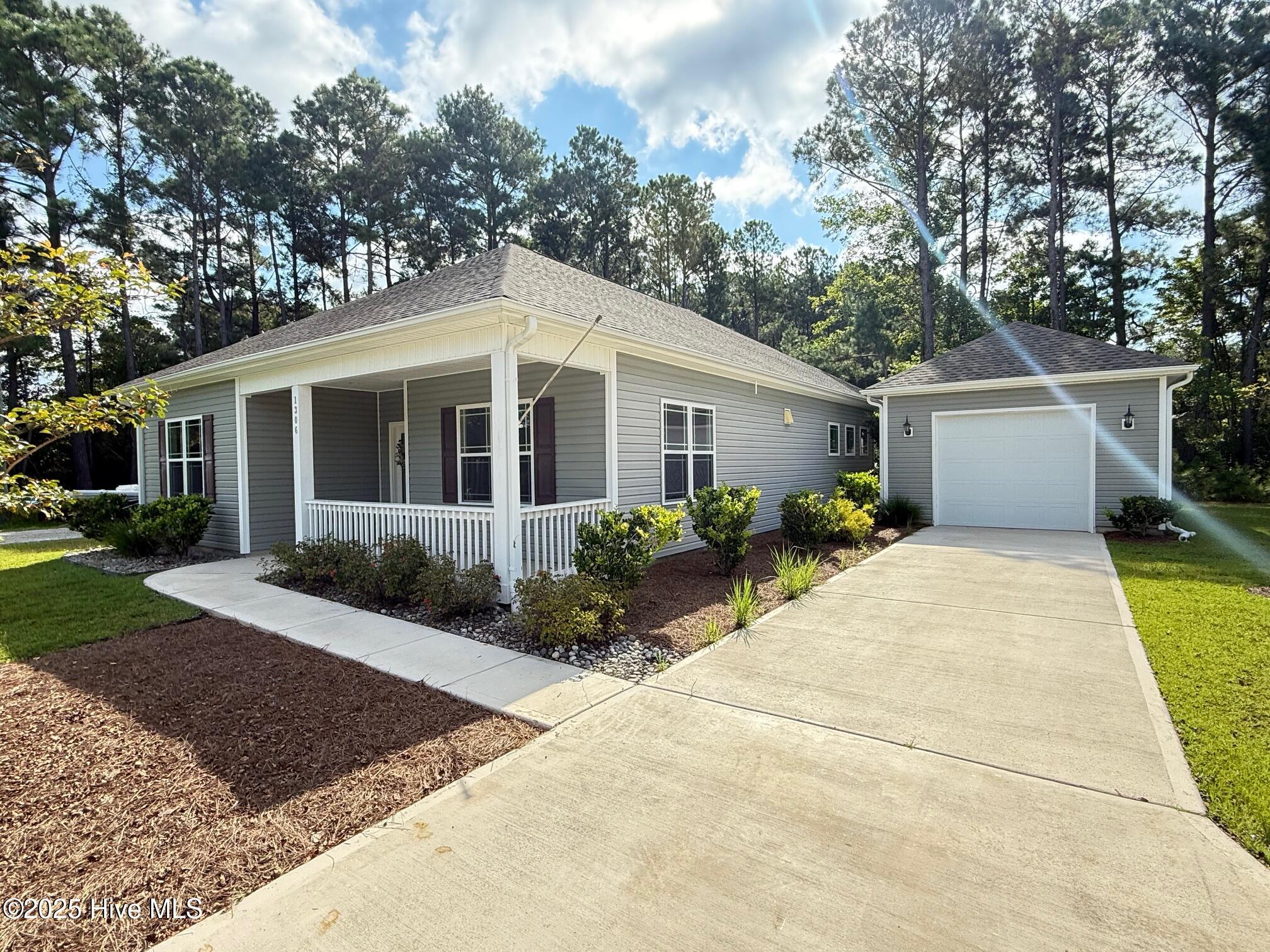 1306 Old Folkstone Road