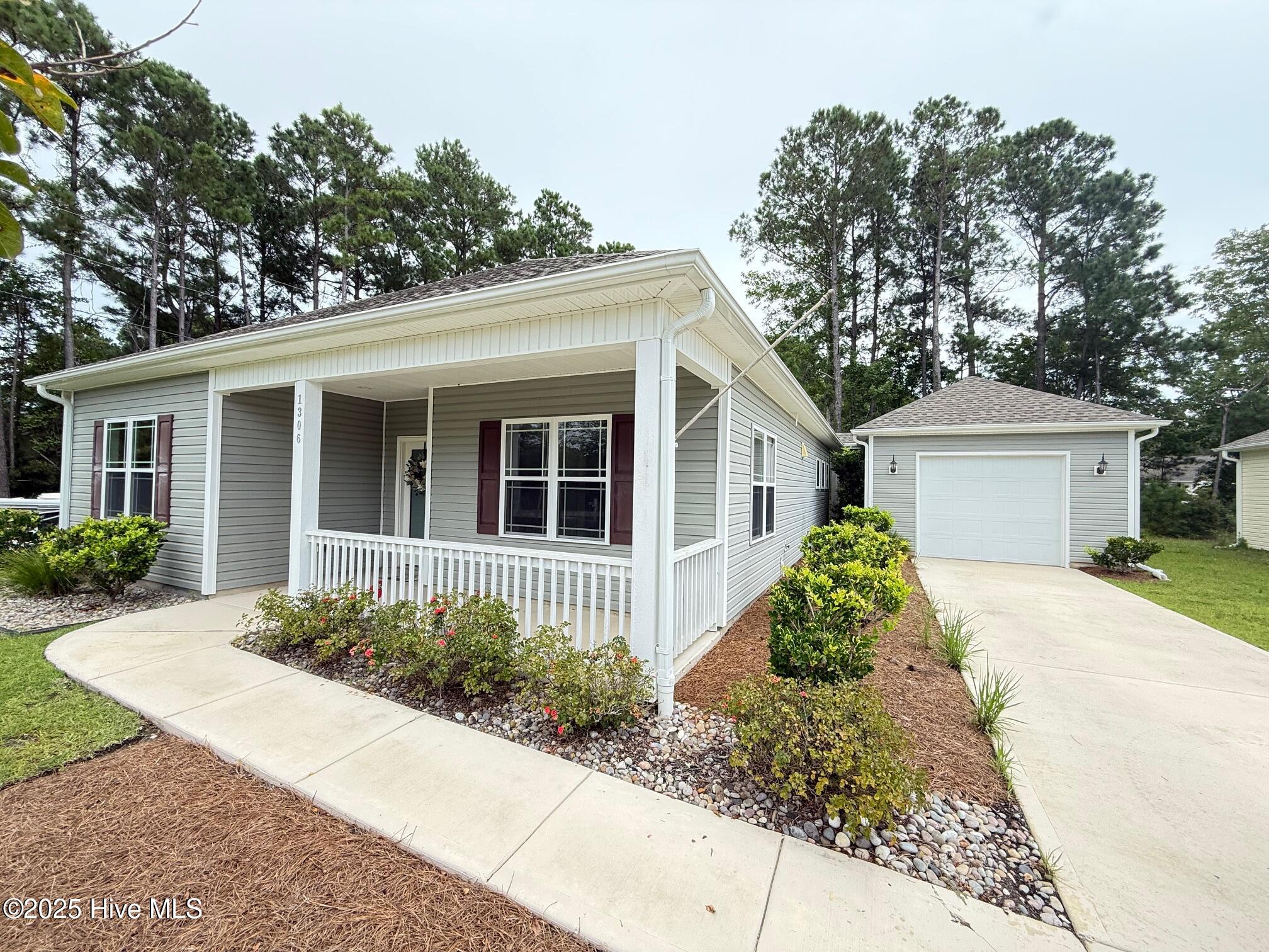 1306 Old Folkstone Road