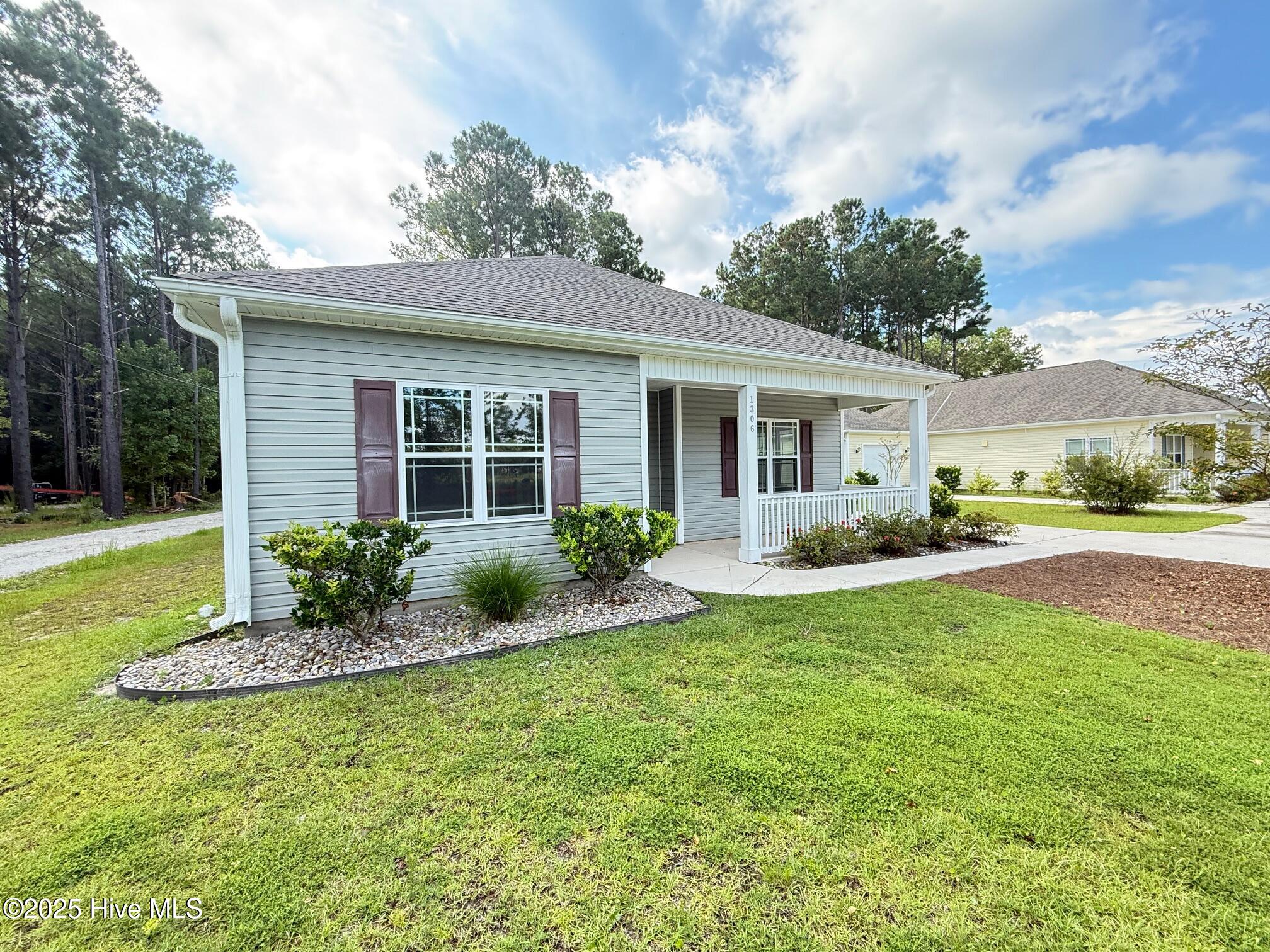 1306 Old Folkstone Road