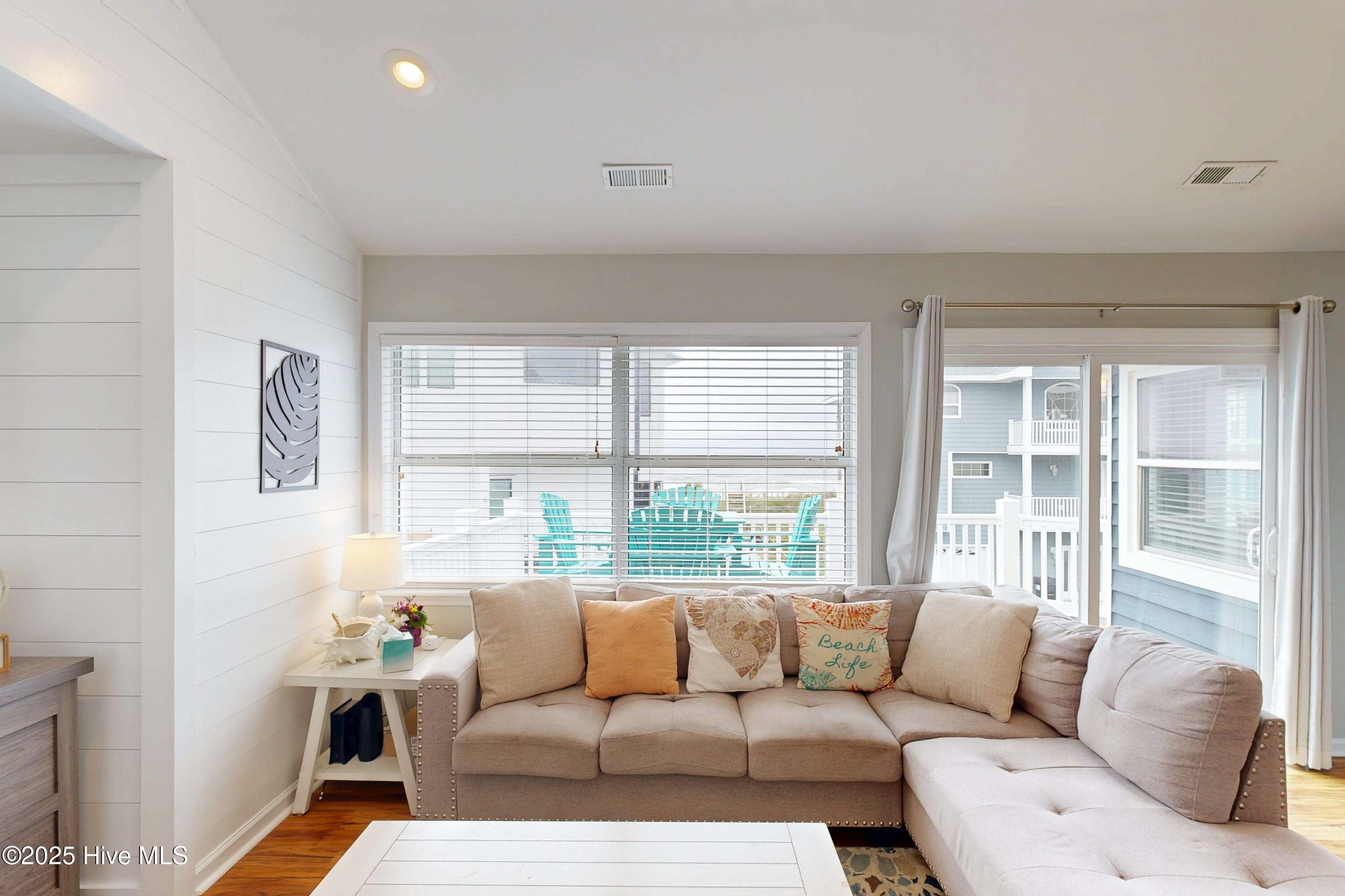 124 N Permuda Wynd Drive