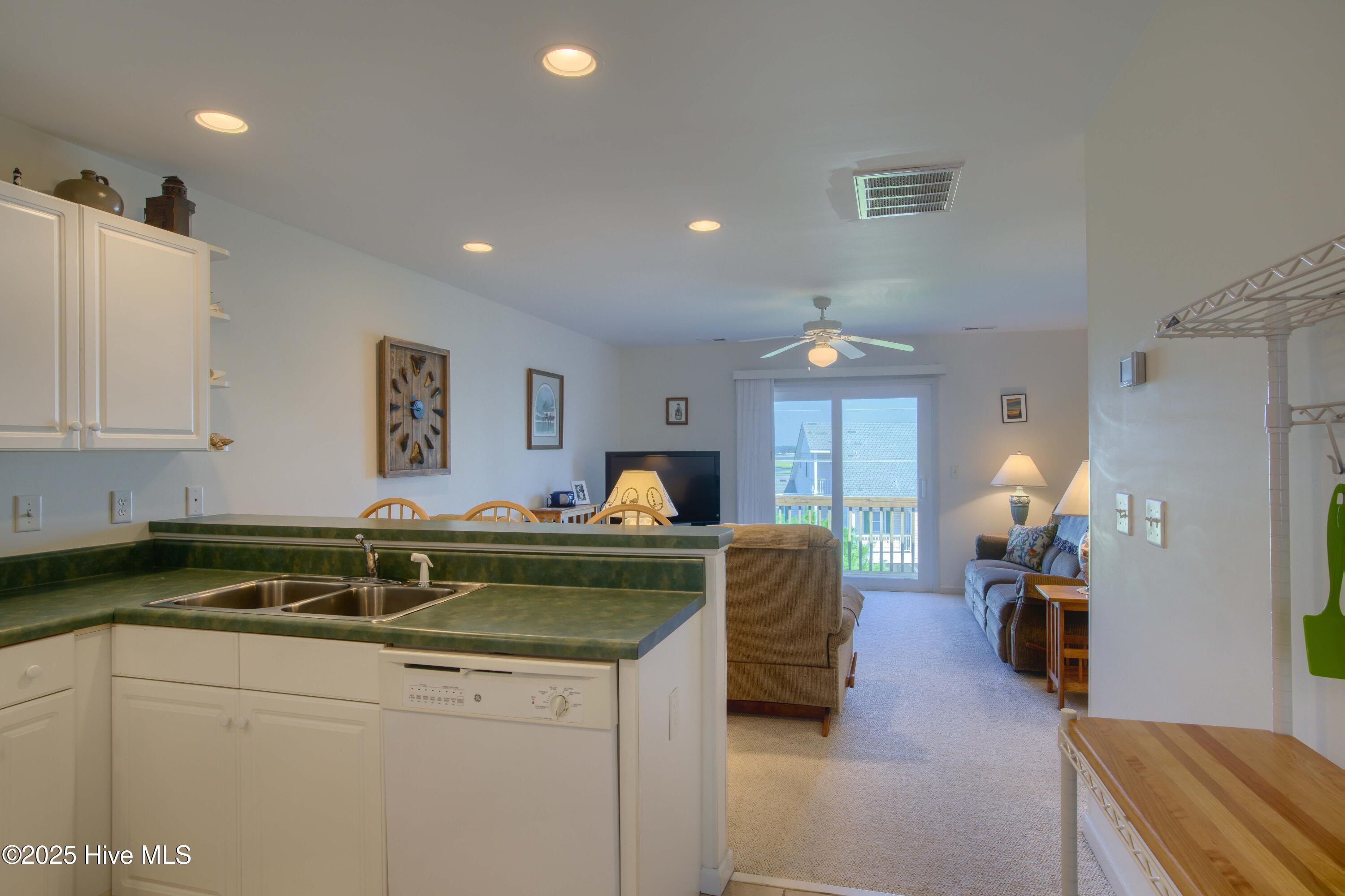 228 Lazy Day Drive, 228