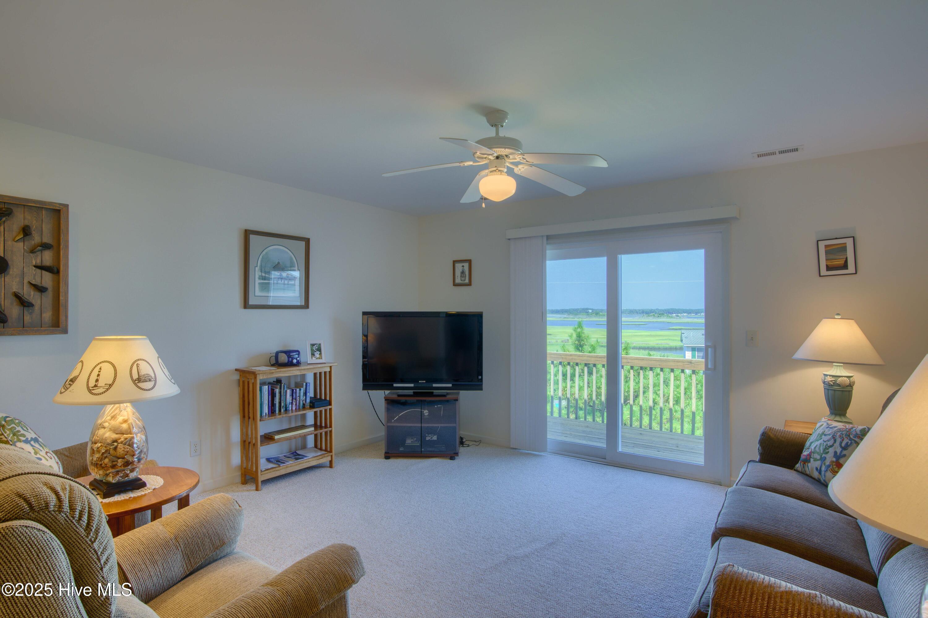 228 Lazy Day Drive, 228