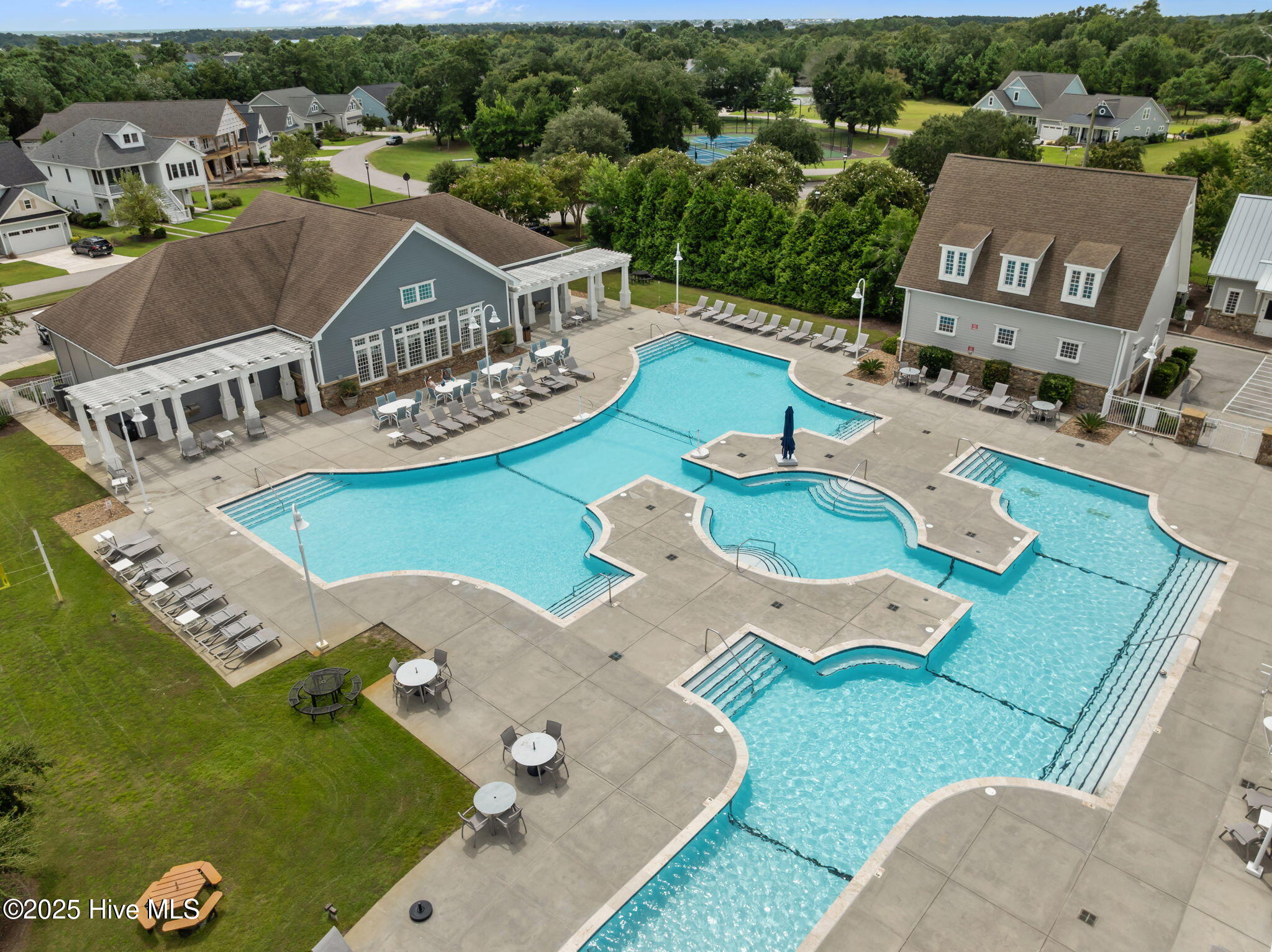 127 Night Heron Trace