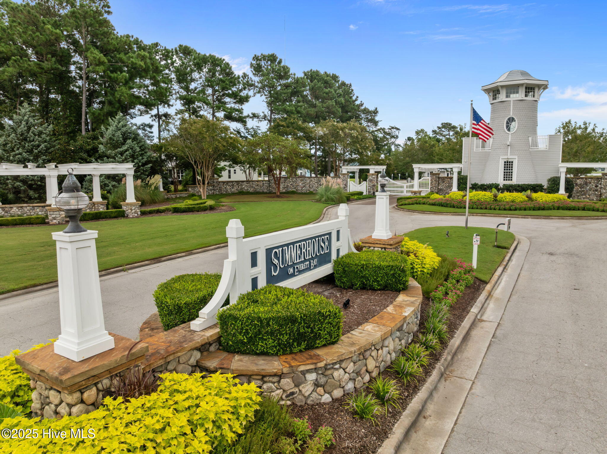 127 Night Heron Trace