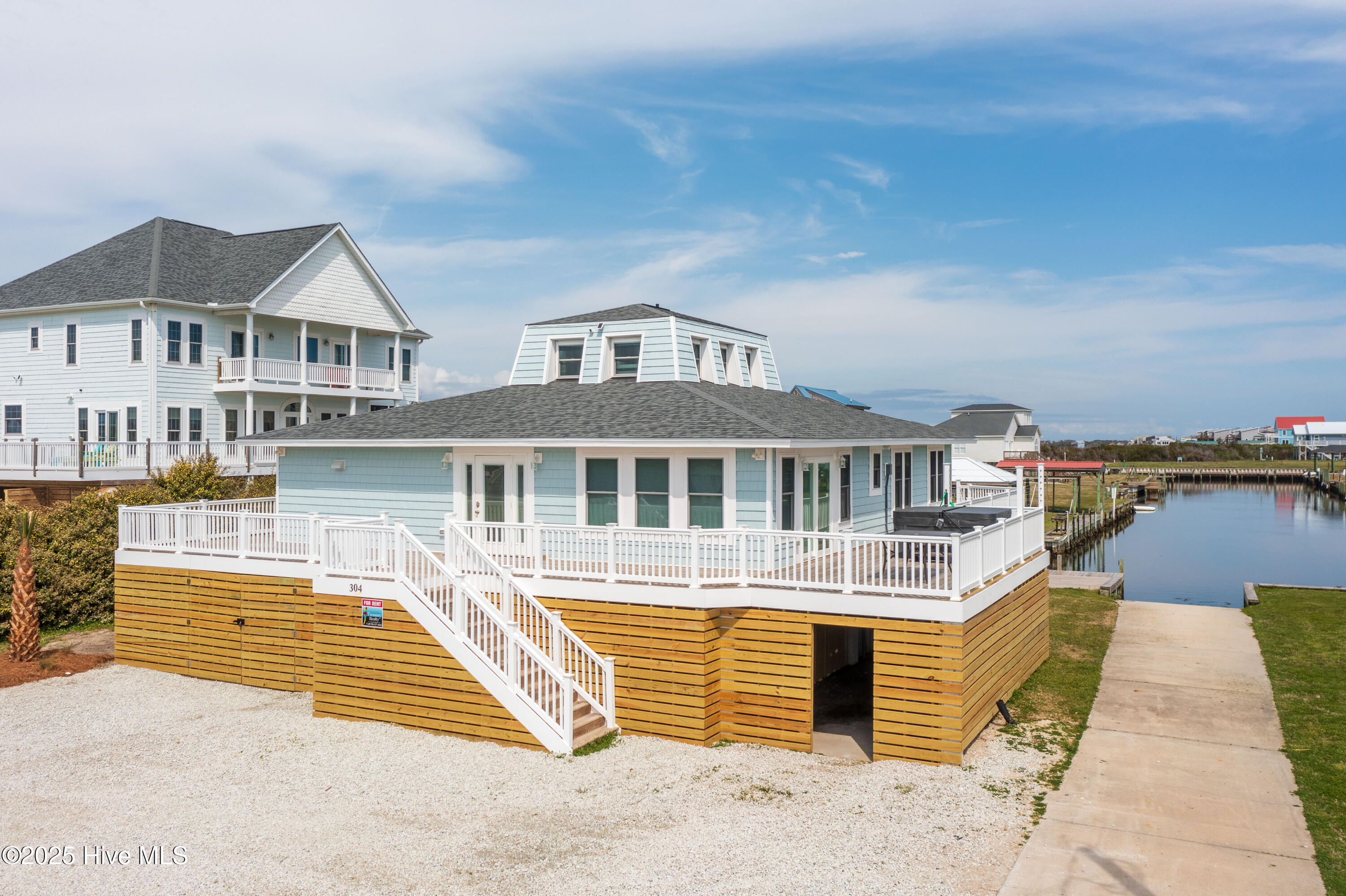 304 Marina Way