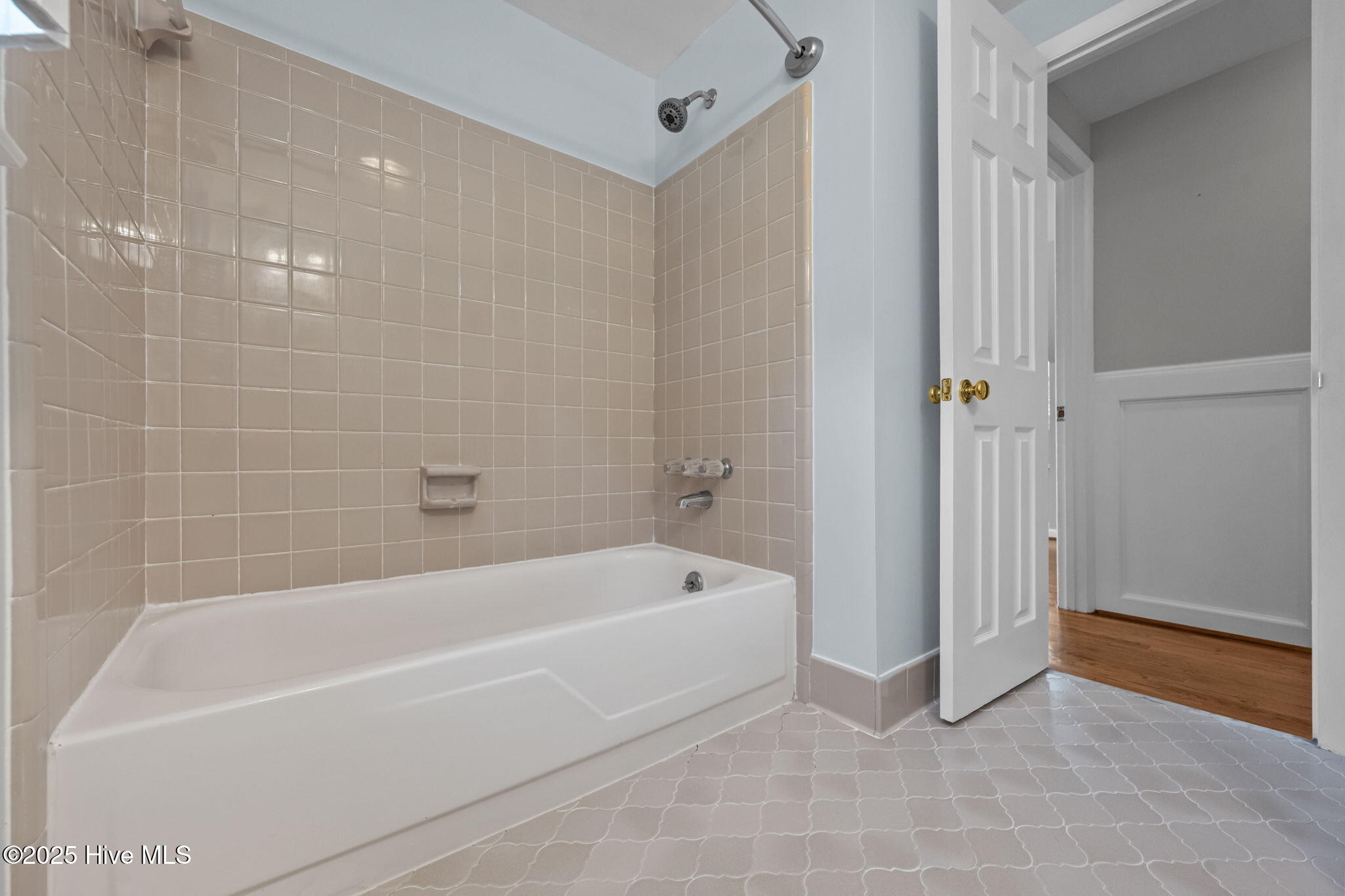 718 Gardenview Drive