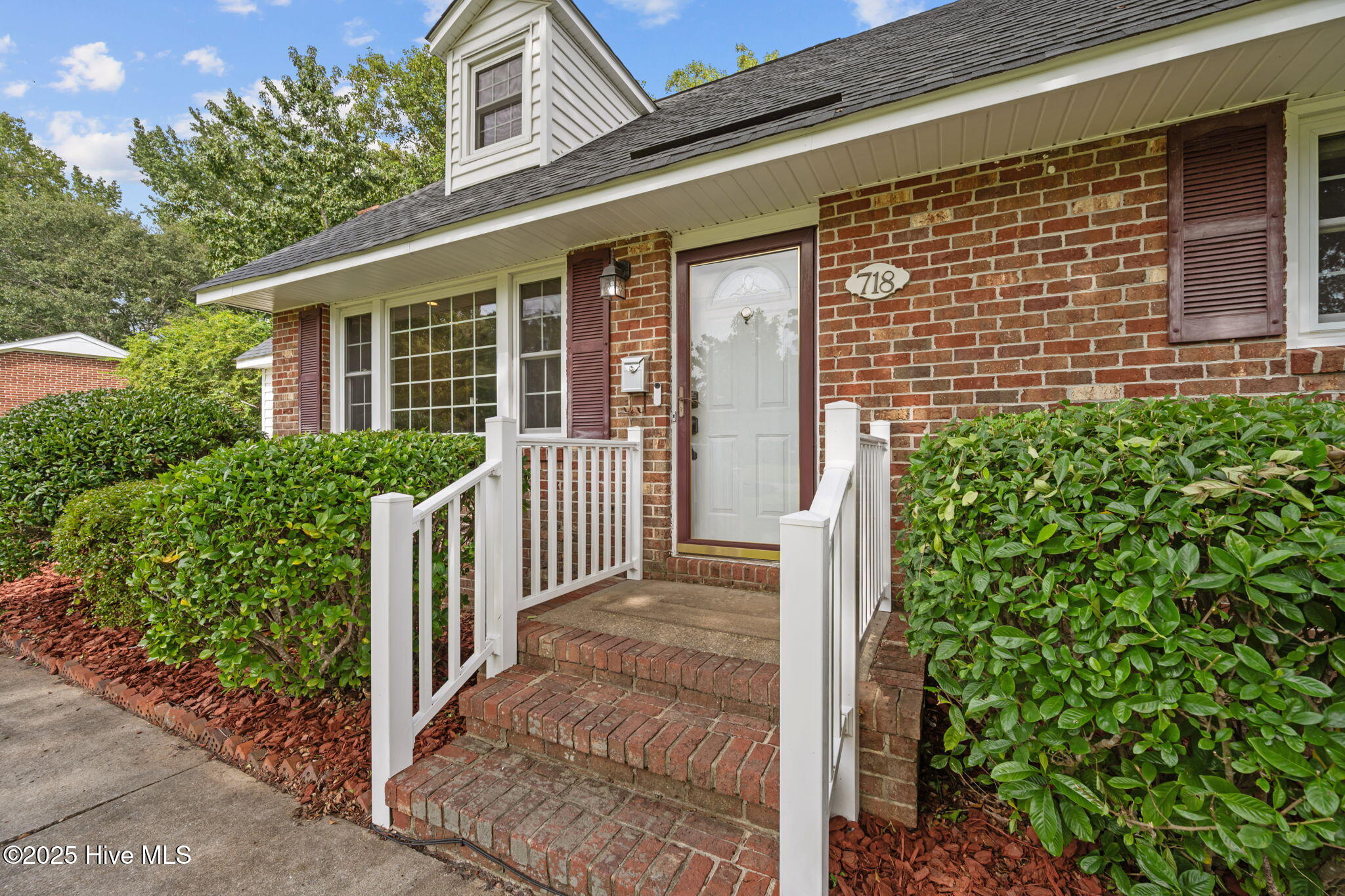 718 Gardenview Drive