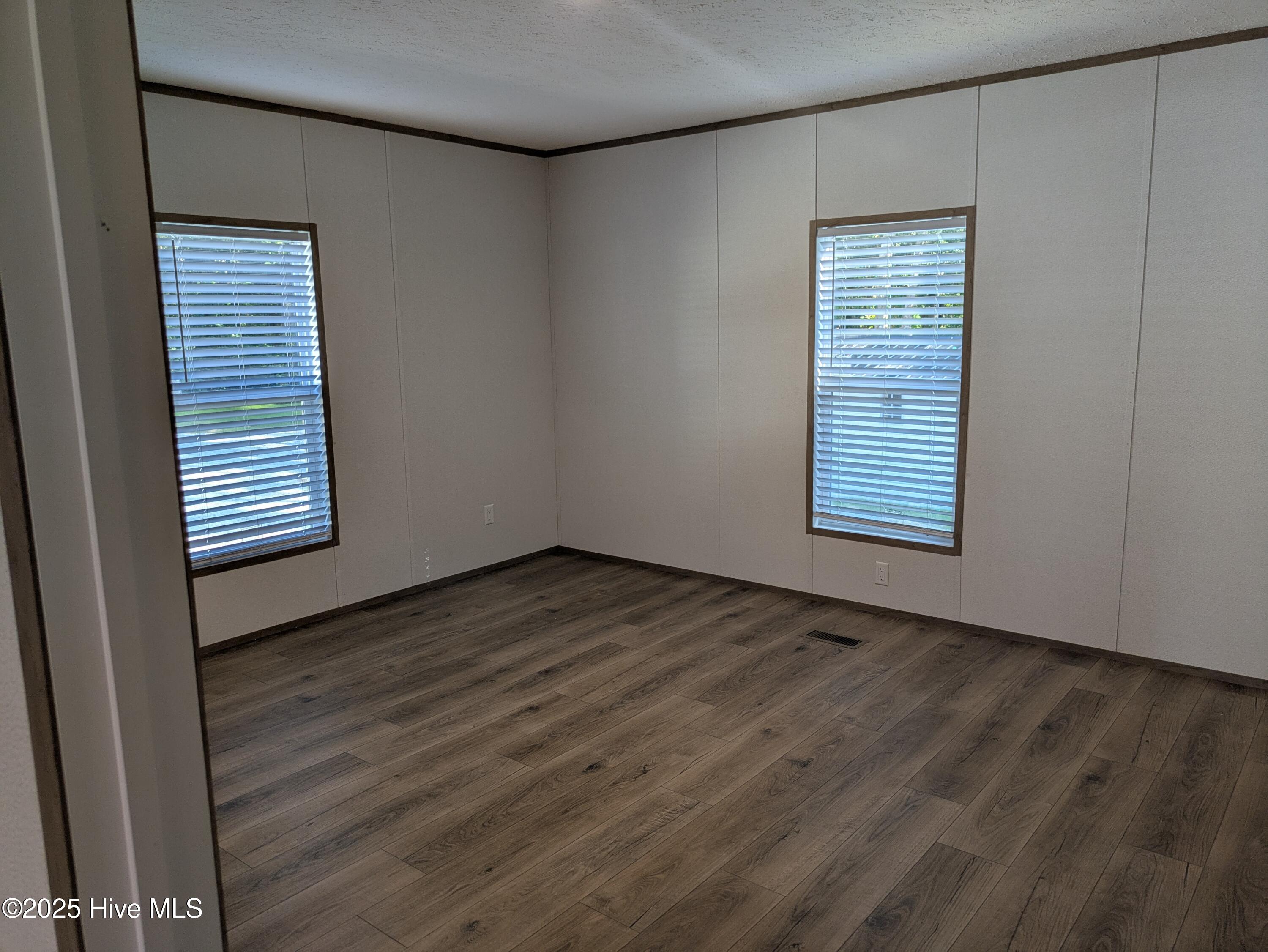 1118 E Old Tar Landing Road