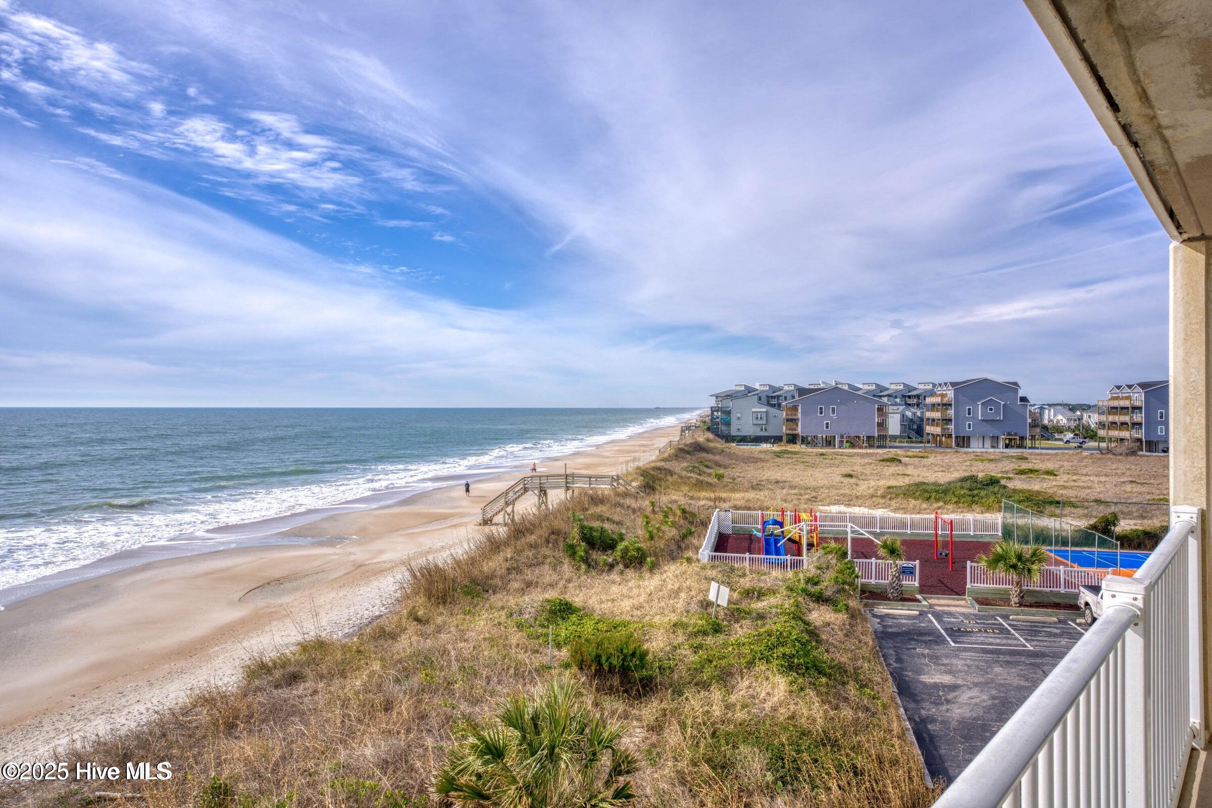 2000 New River Inlet Road, 1207