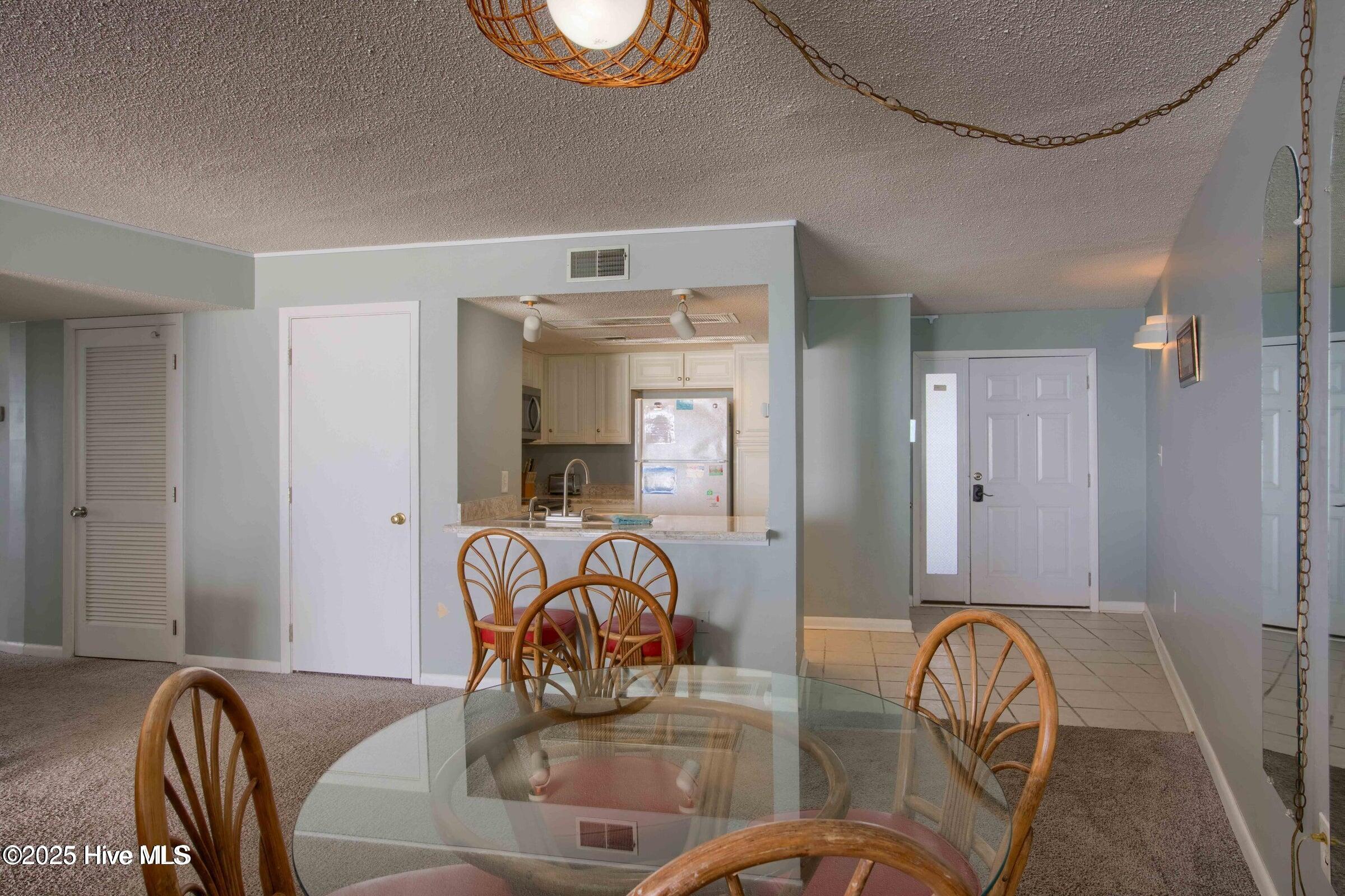 2000 New River Inlet Road, 1207