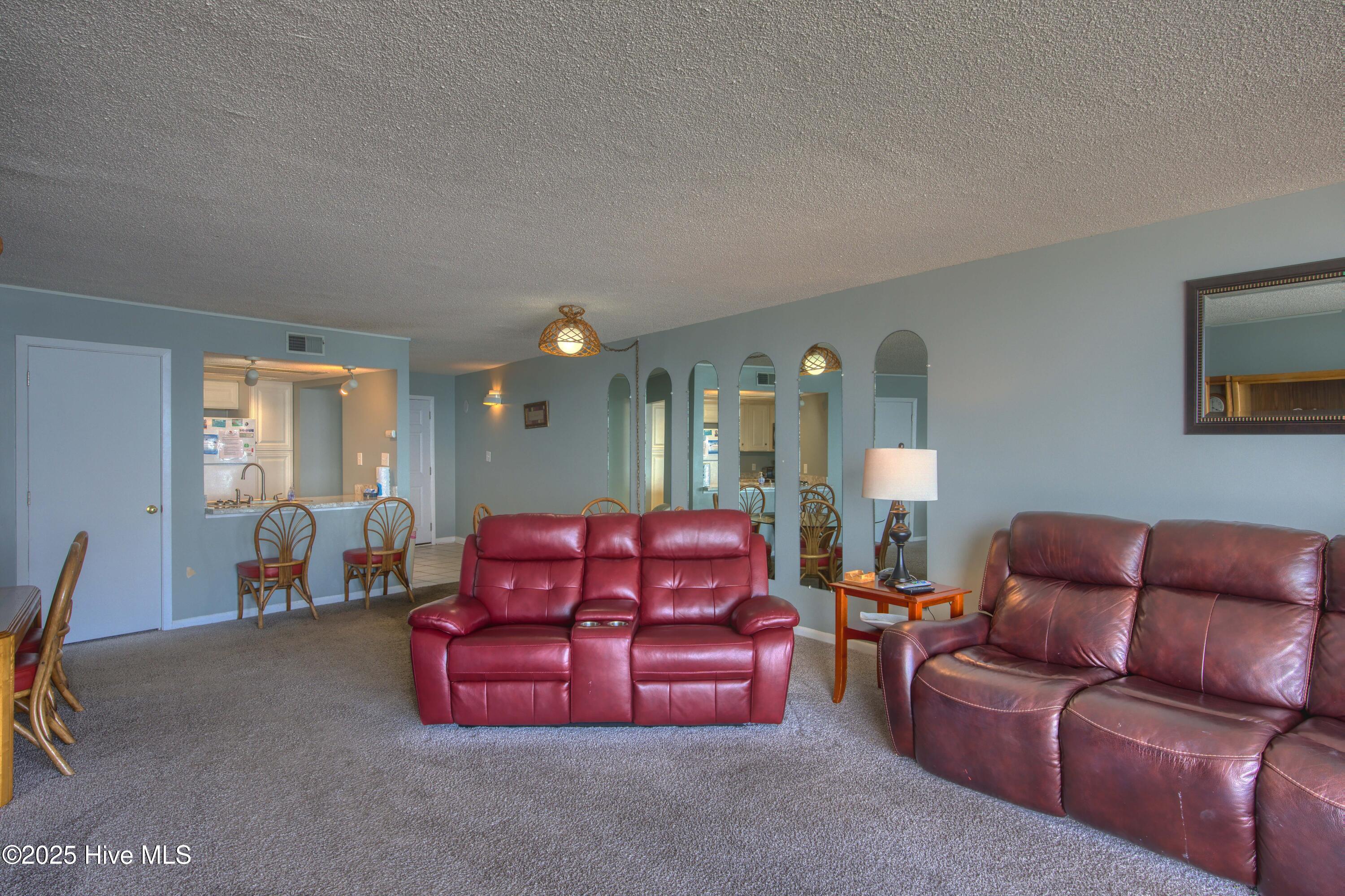 2000 New River Inlet Road, 1207