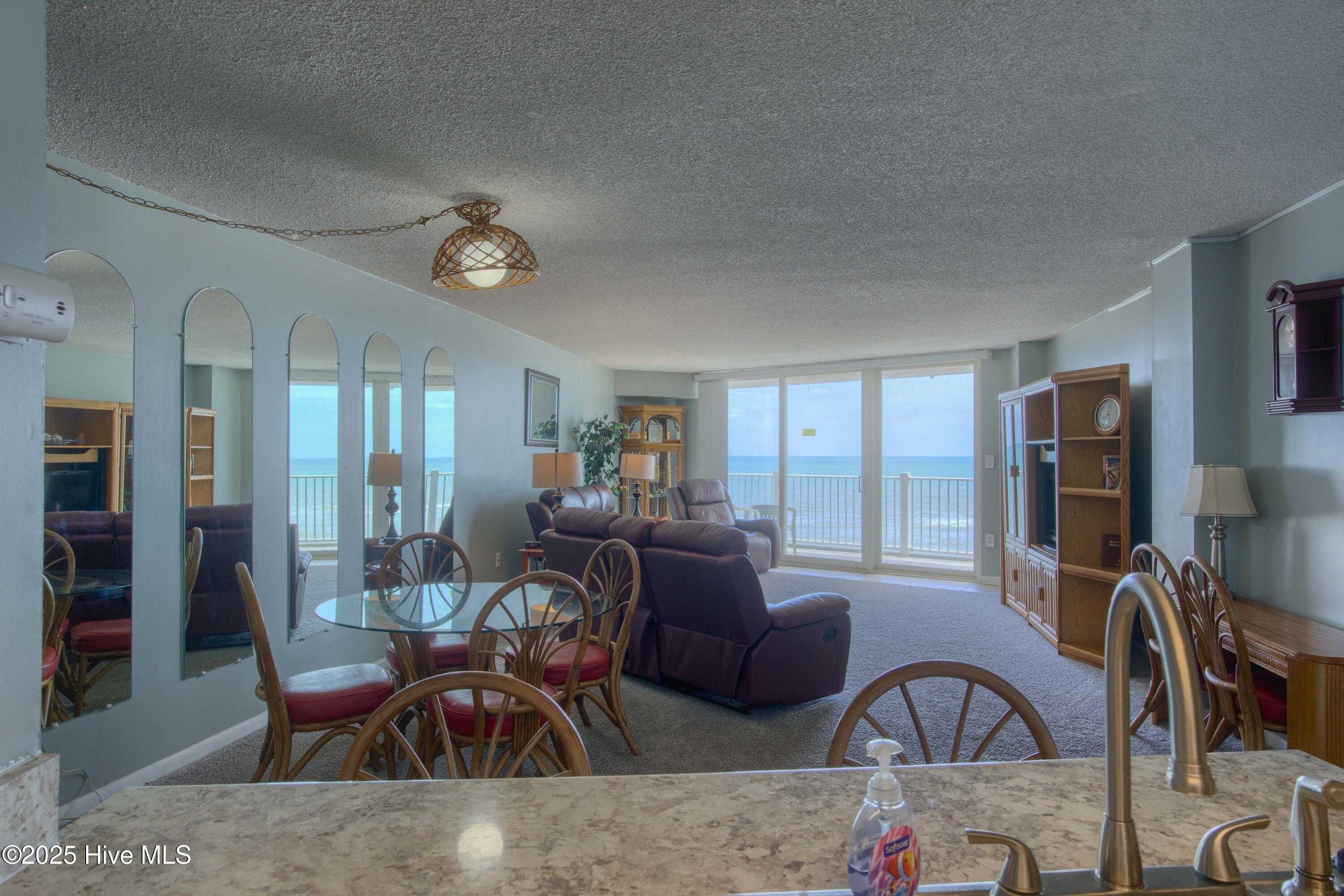 2000 New River Inlet Road, 1207