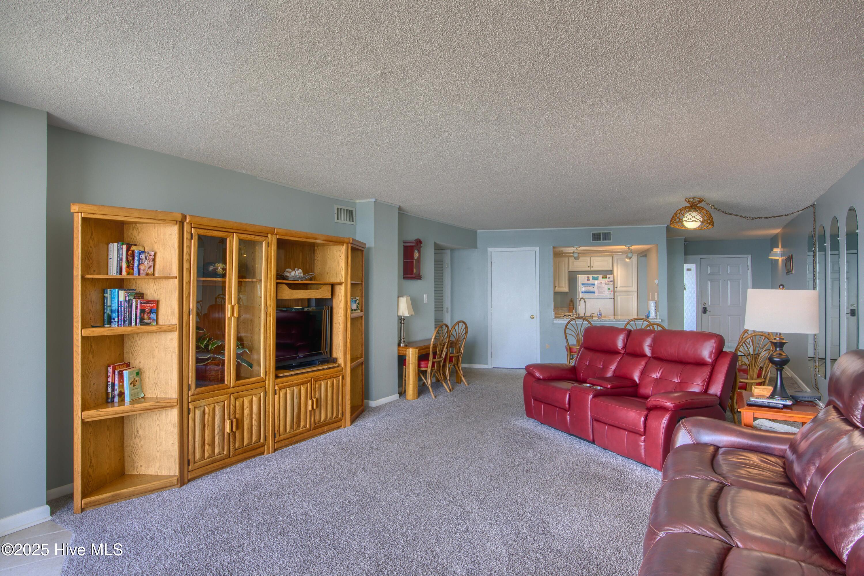 2000 New River Inlet Road, 1207