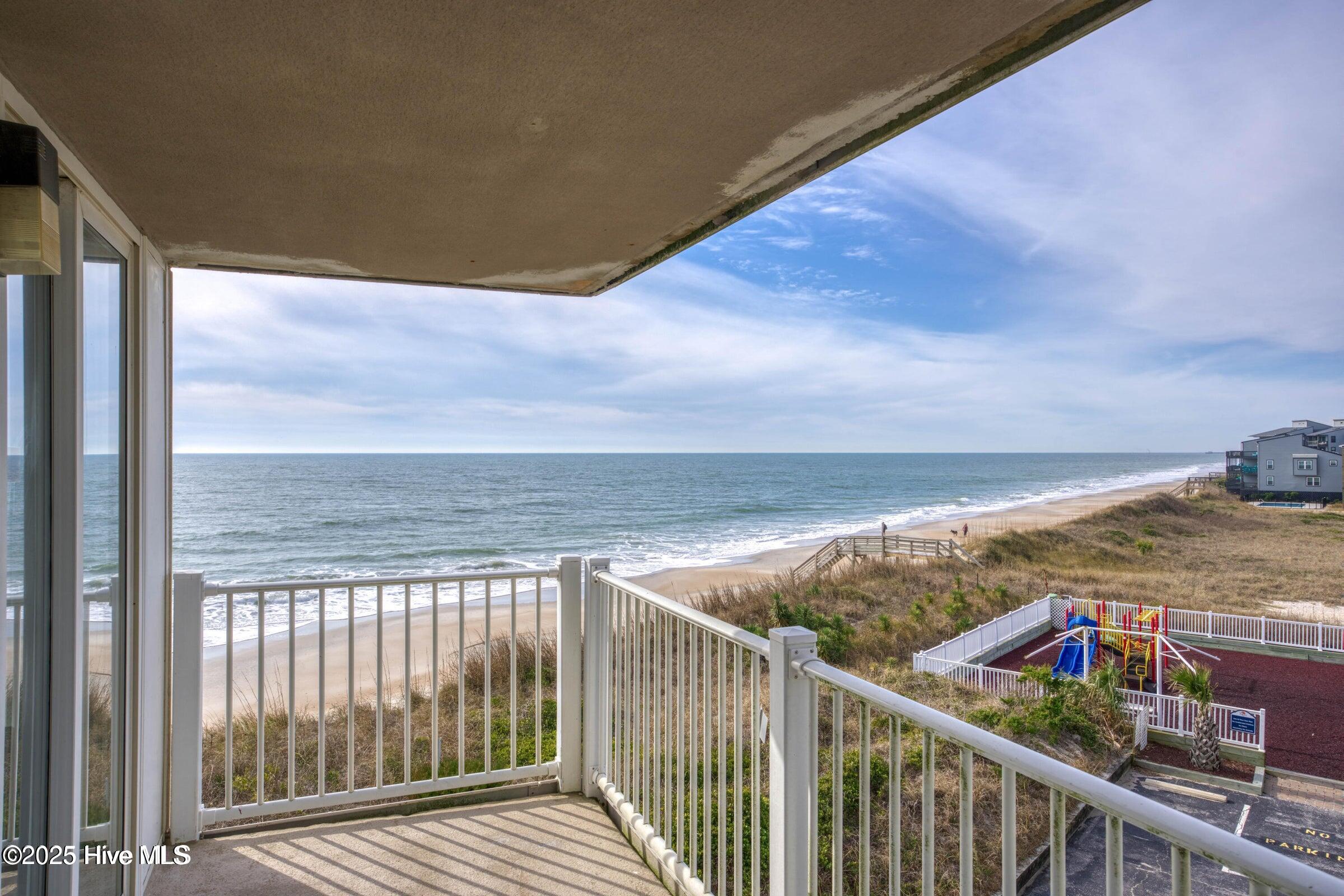 2000 New River Inlet Road, 1207