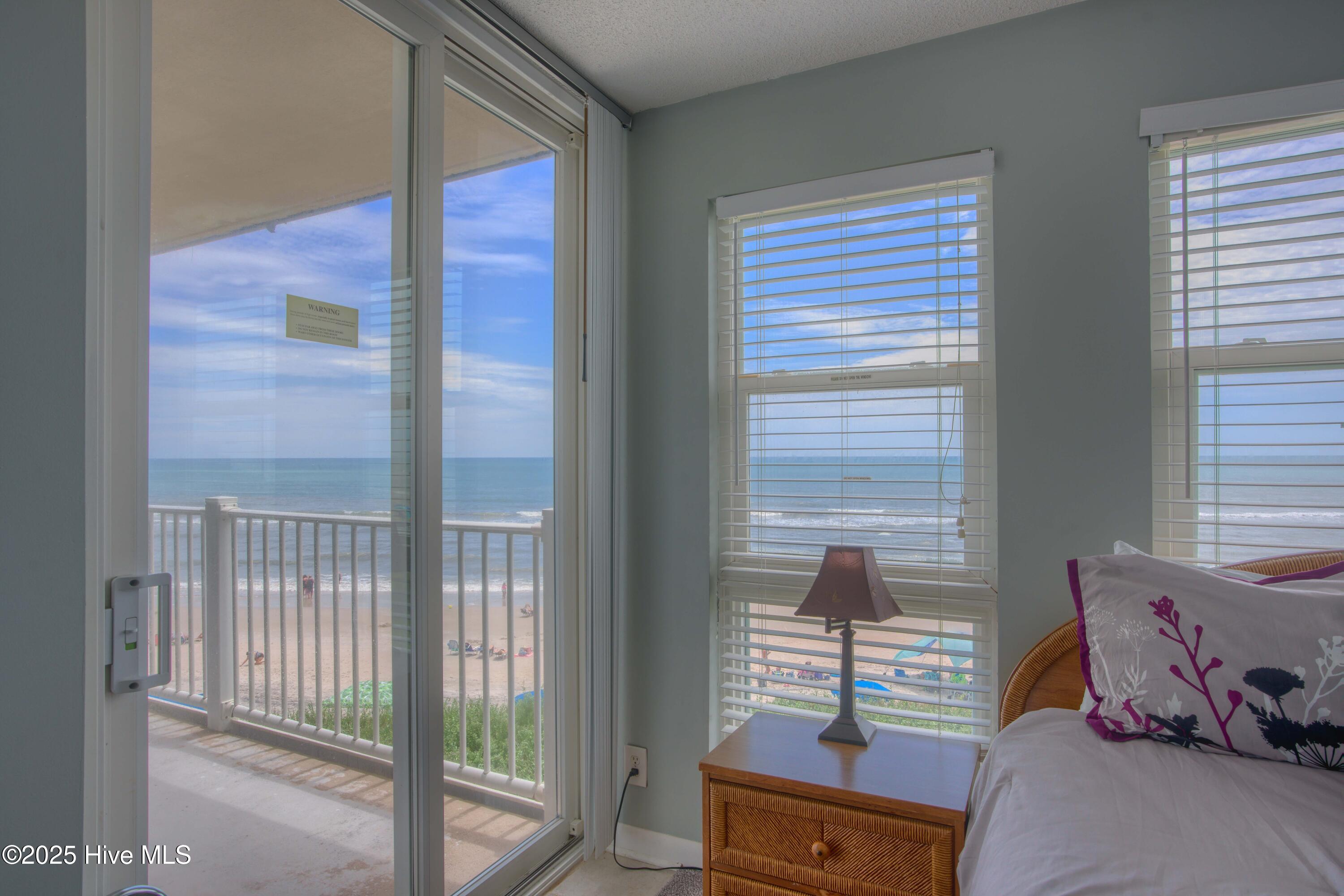 2000 New River Inlet Road, 1207