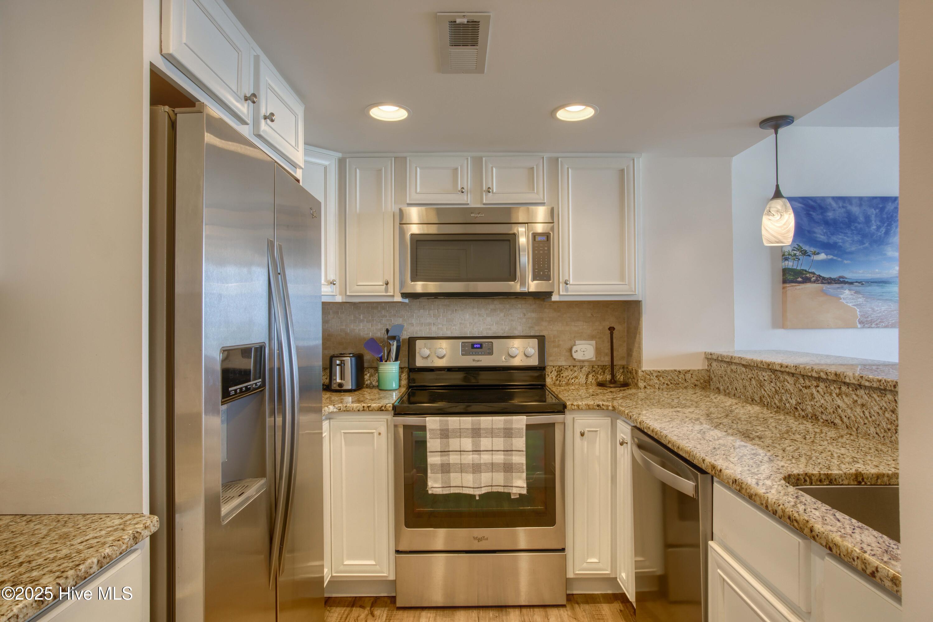 2000 New River Inlet Road, 3510