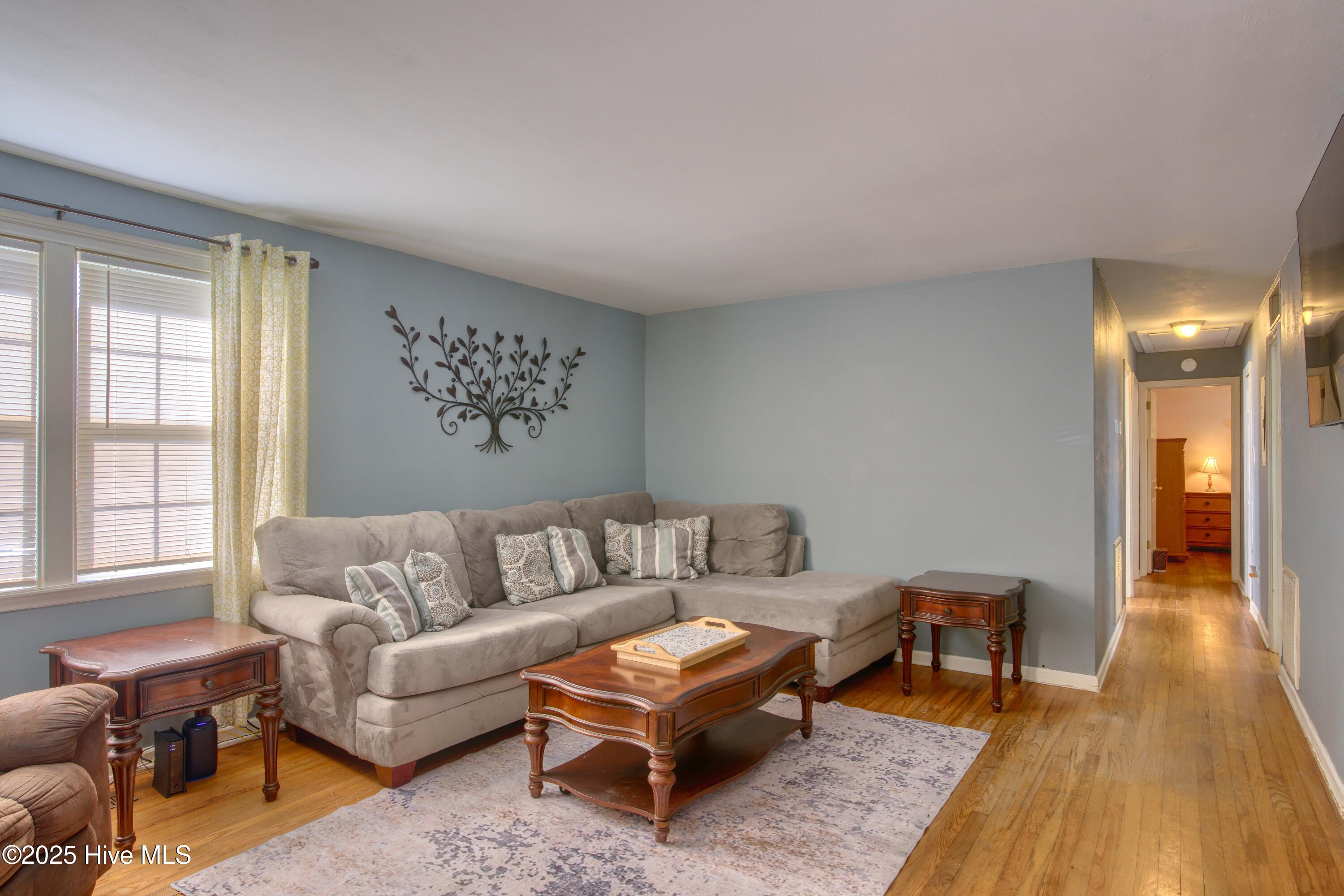 1003 River Street