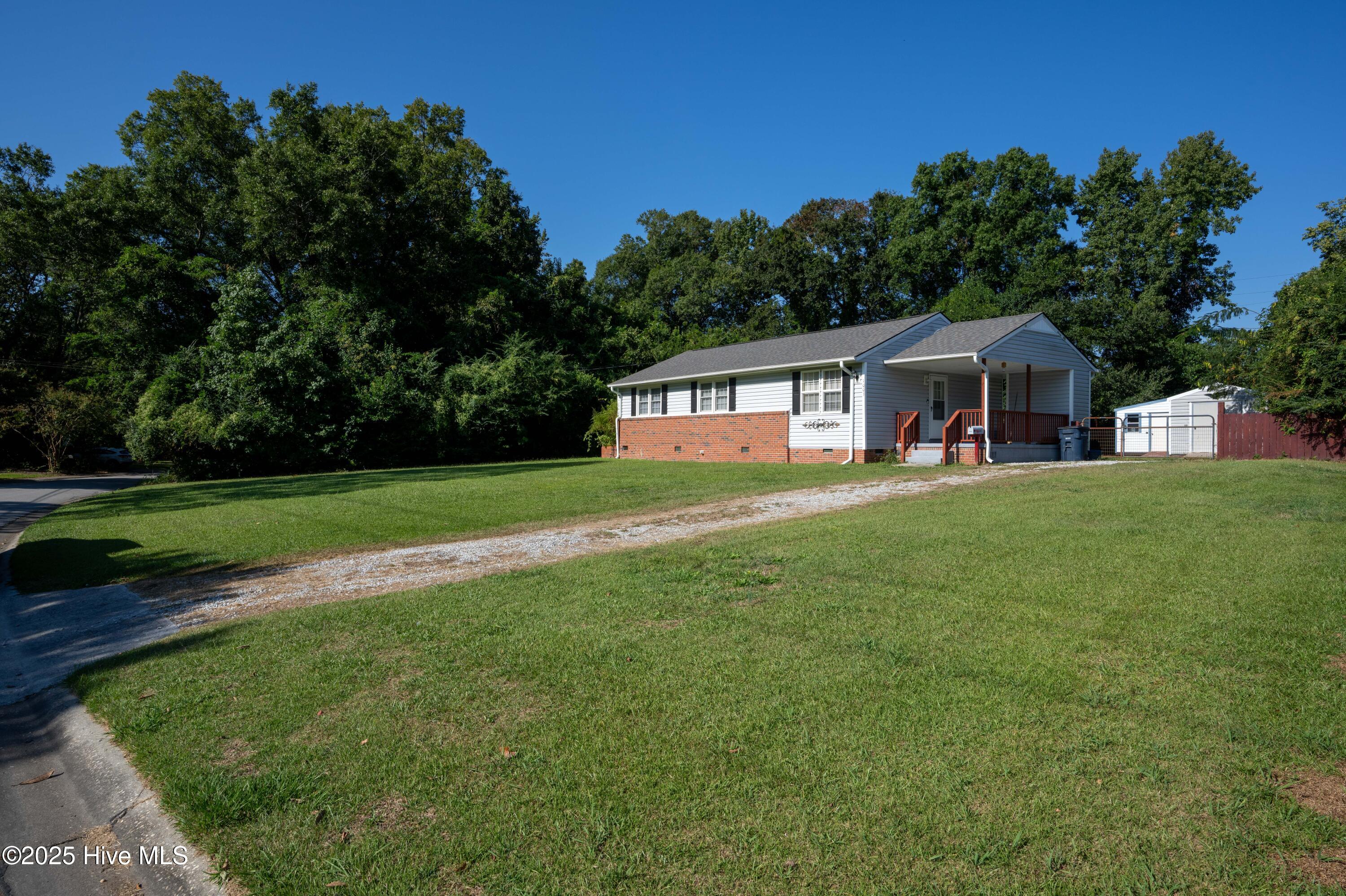 1003 River Street