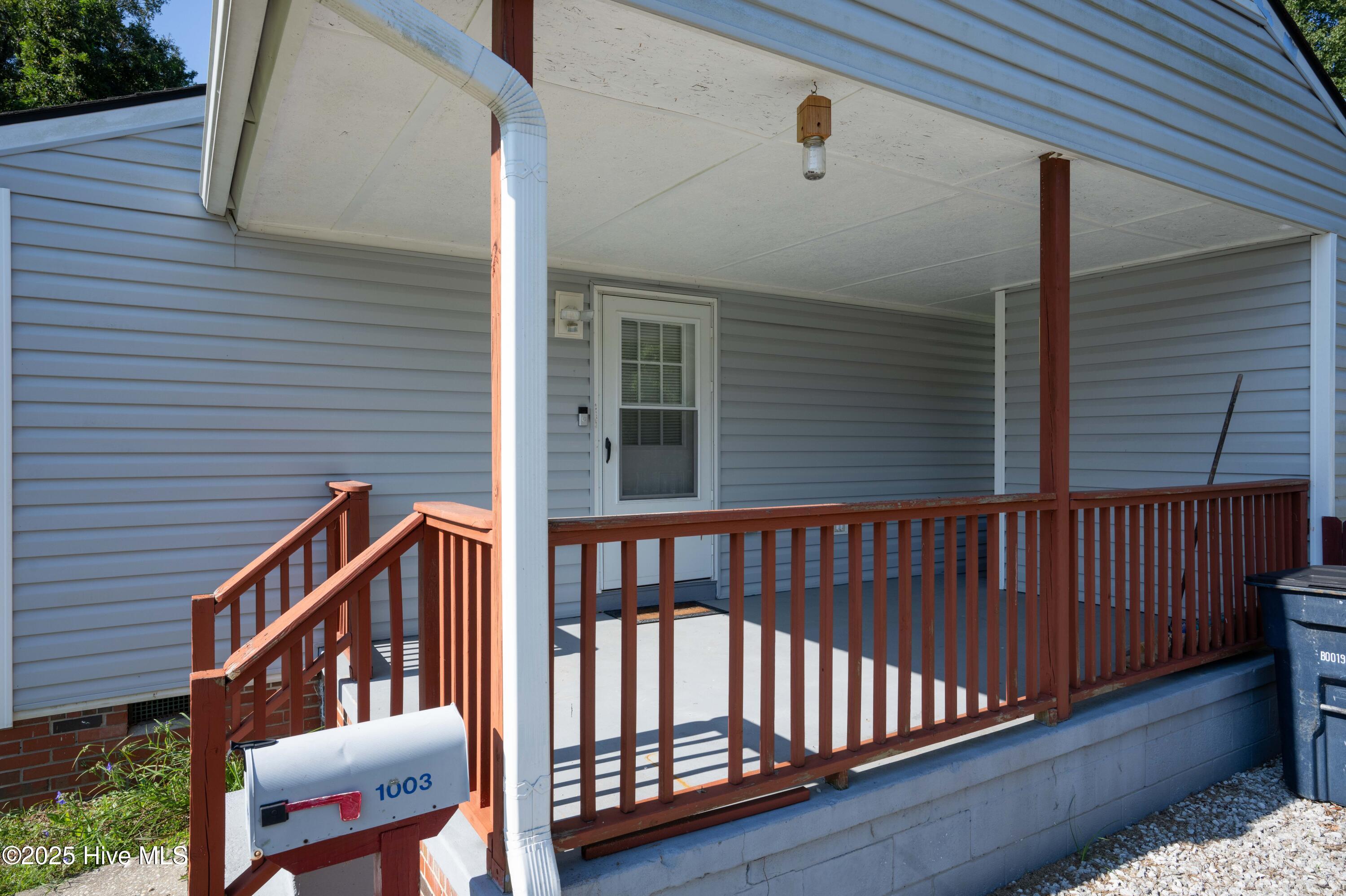 1003 River Street
