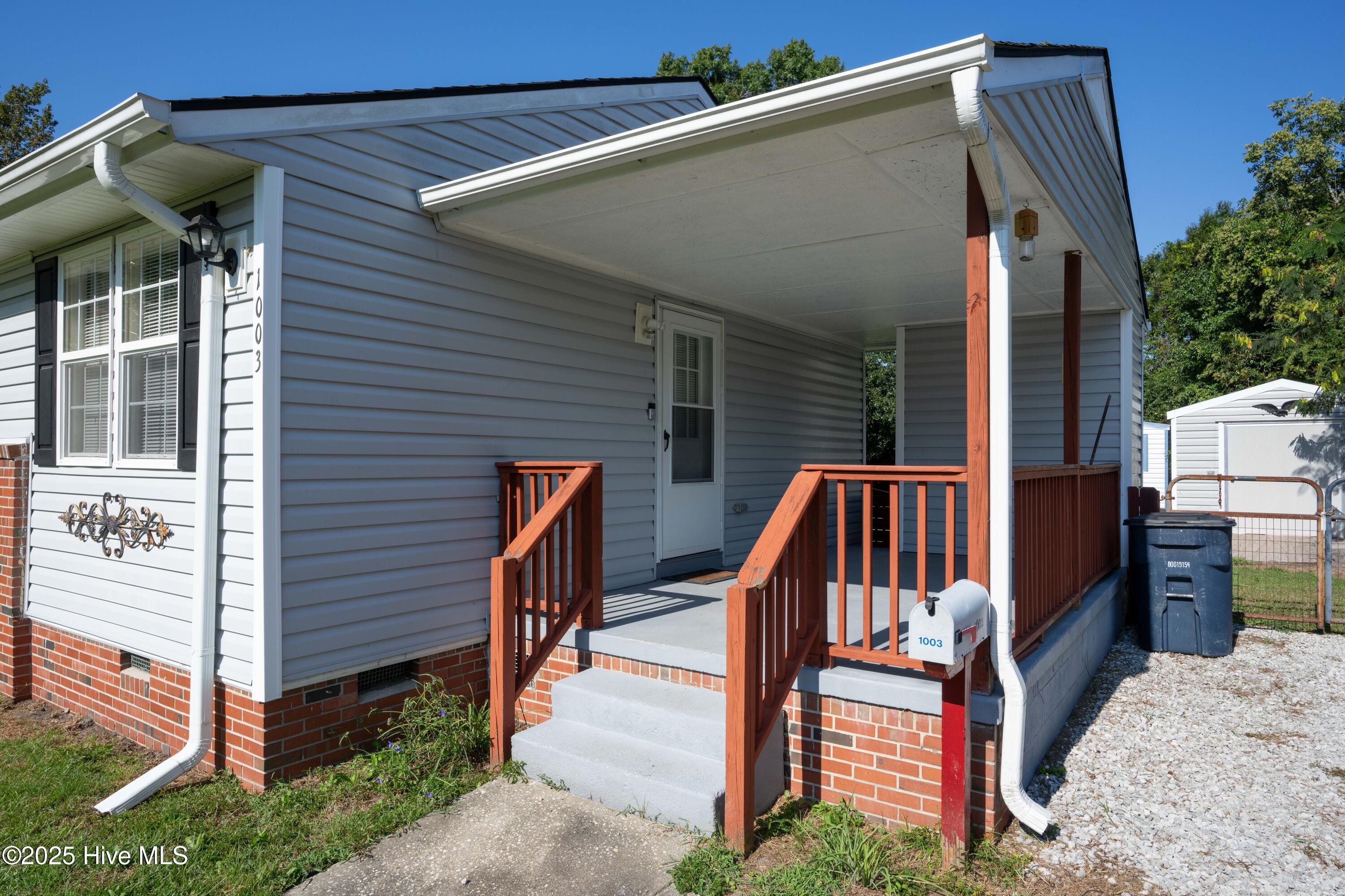 1003 River Street