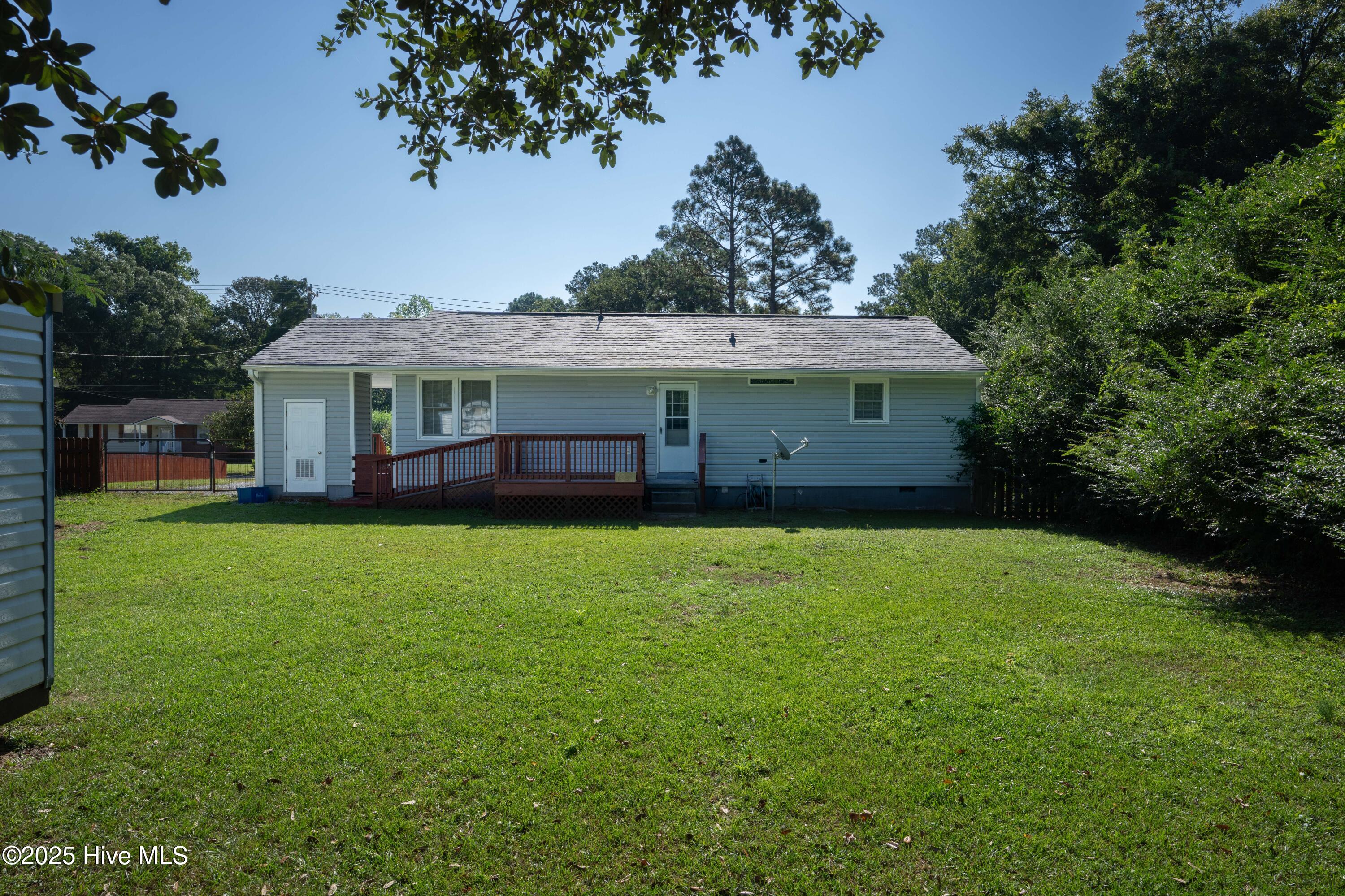 1003 River Street