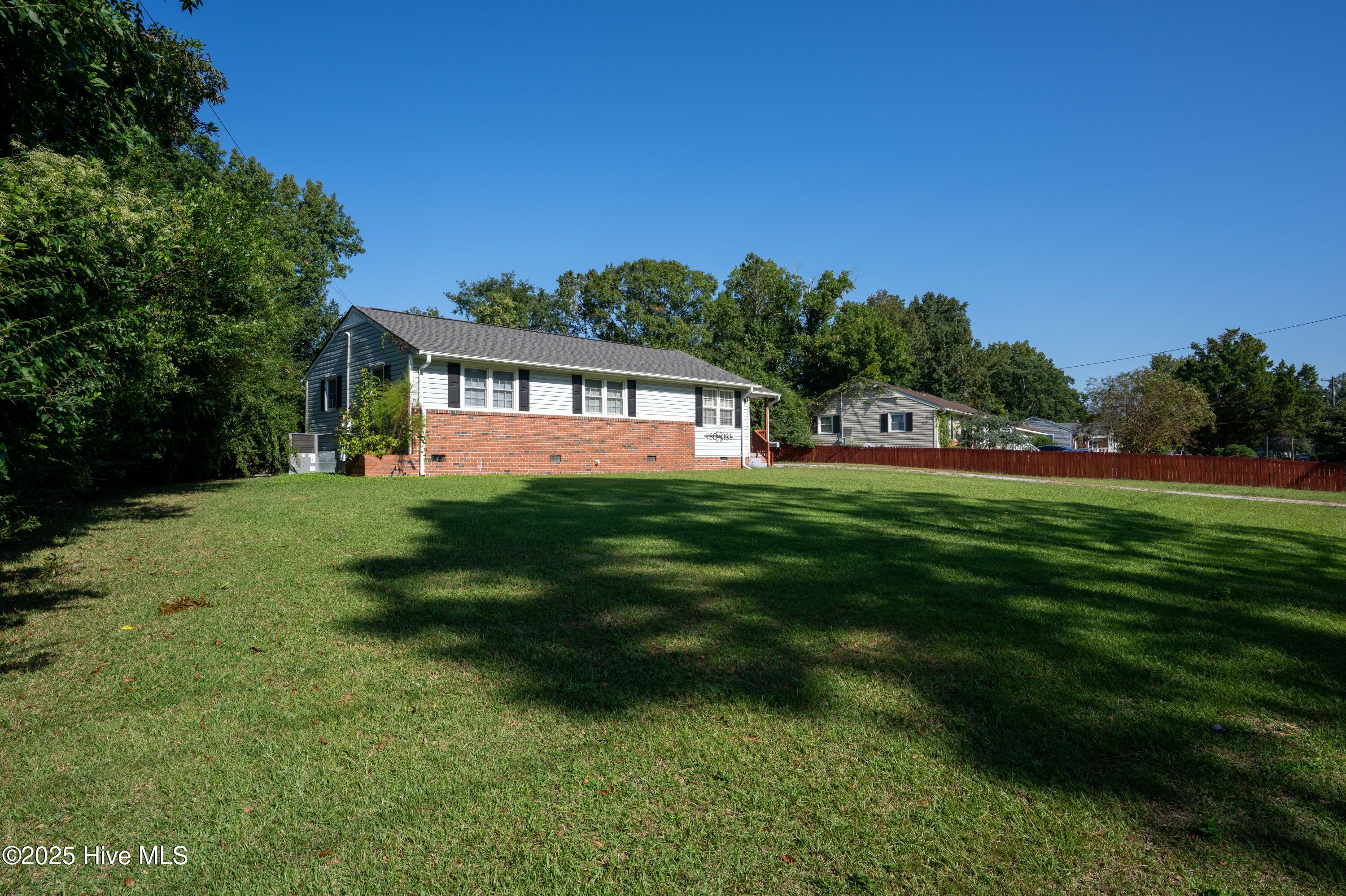 1003 River Street