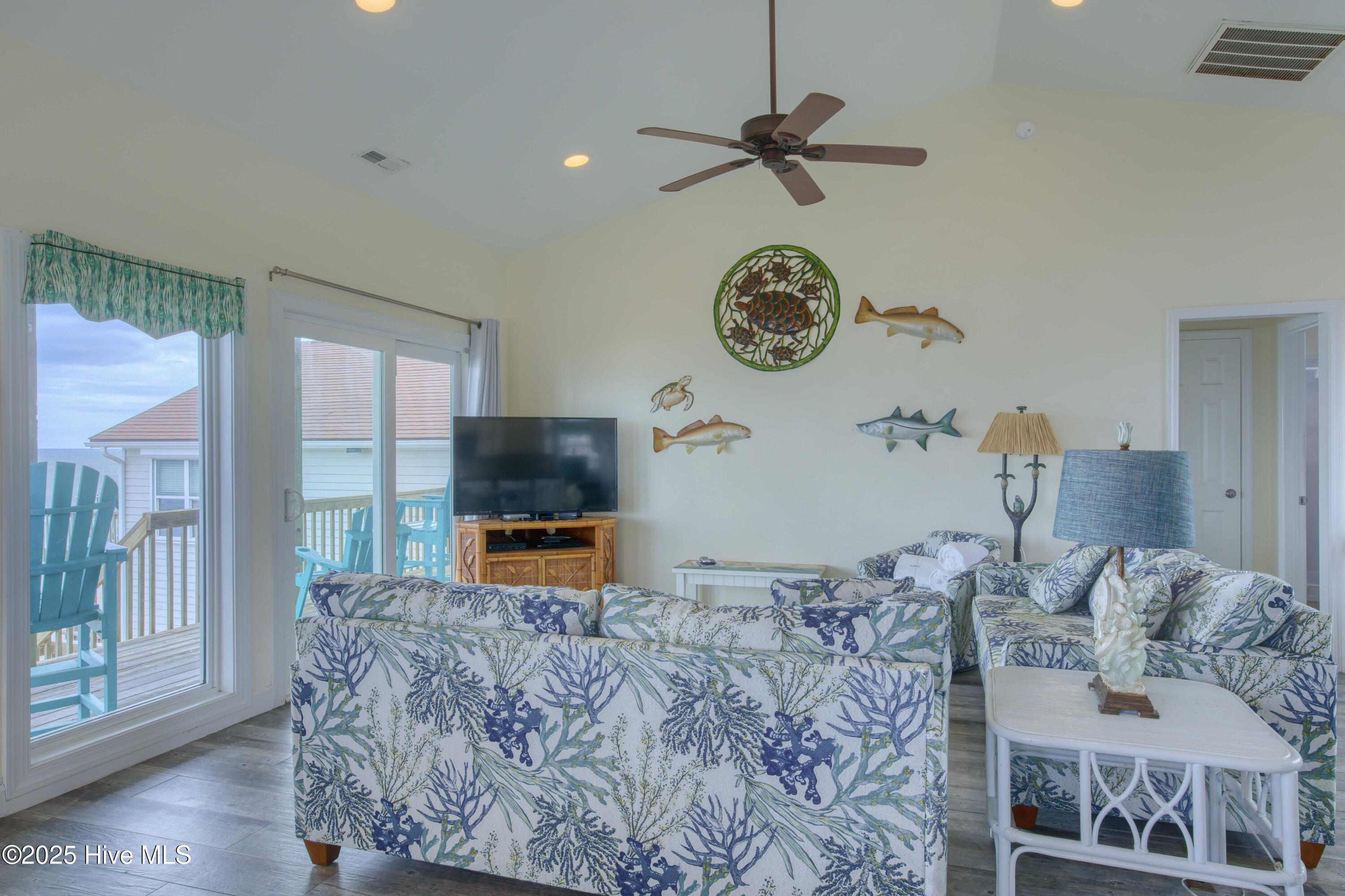 4414 Island Drive