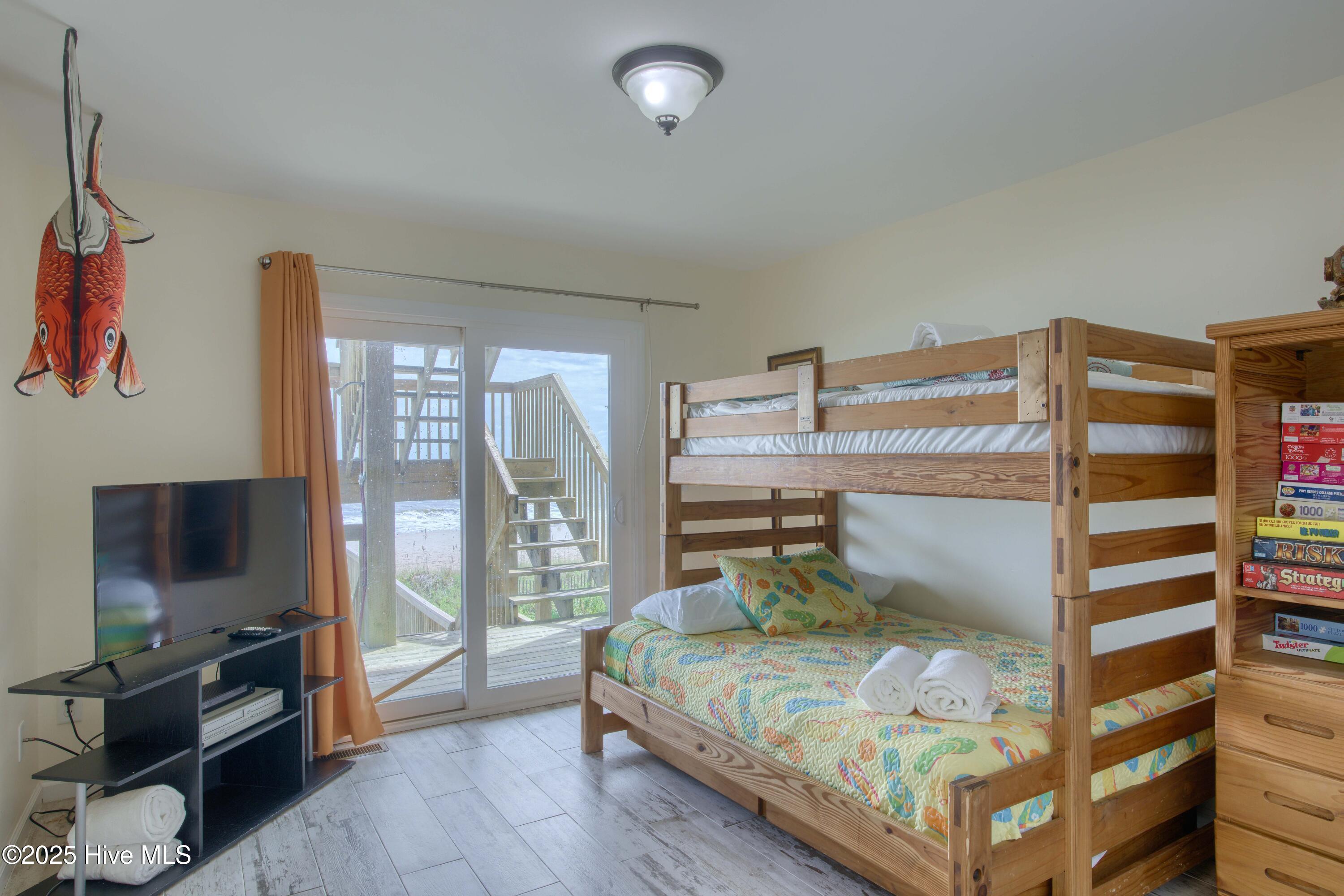 4414 Island Drive