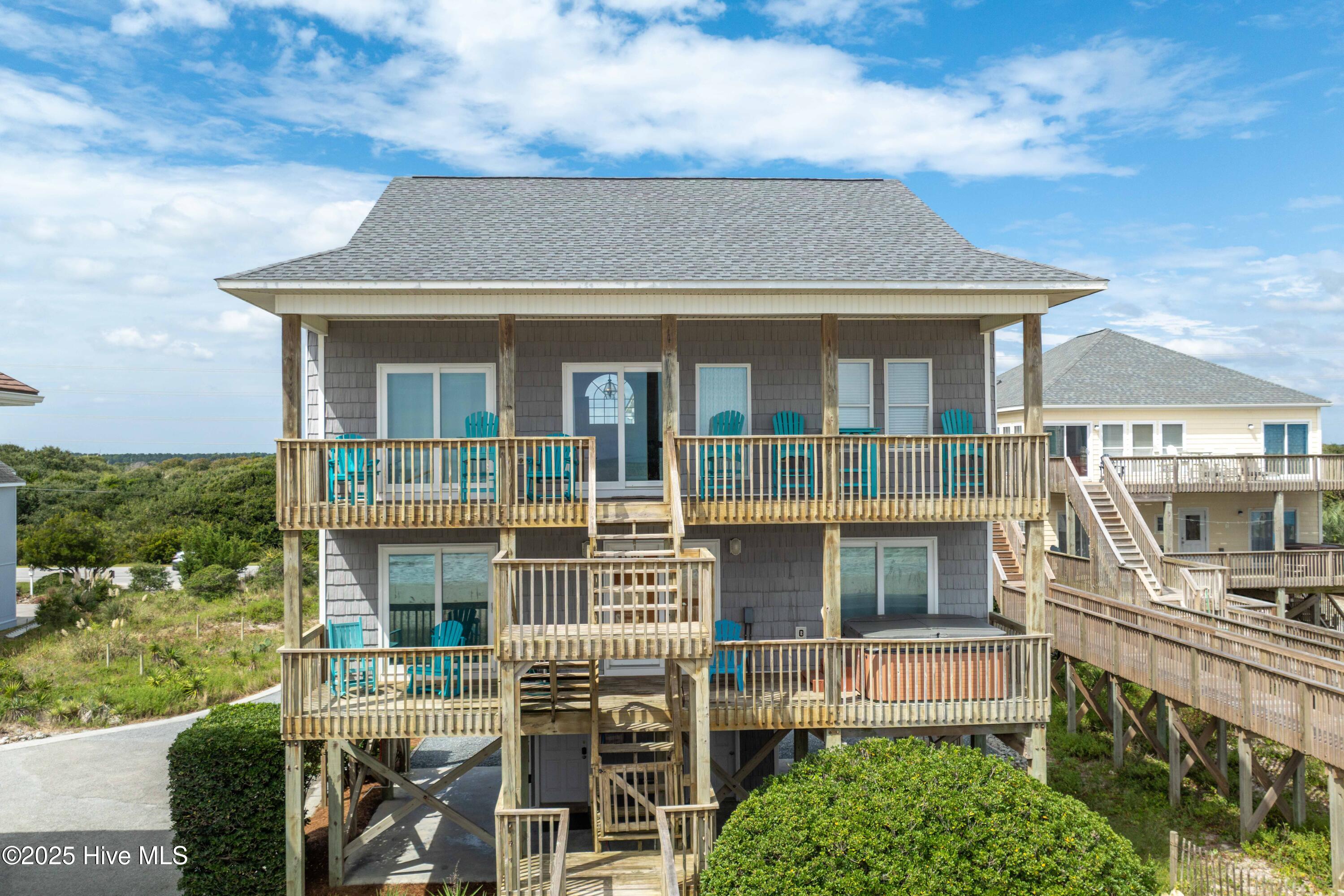 4414 Island Drive