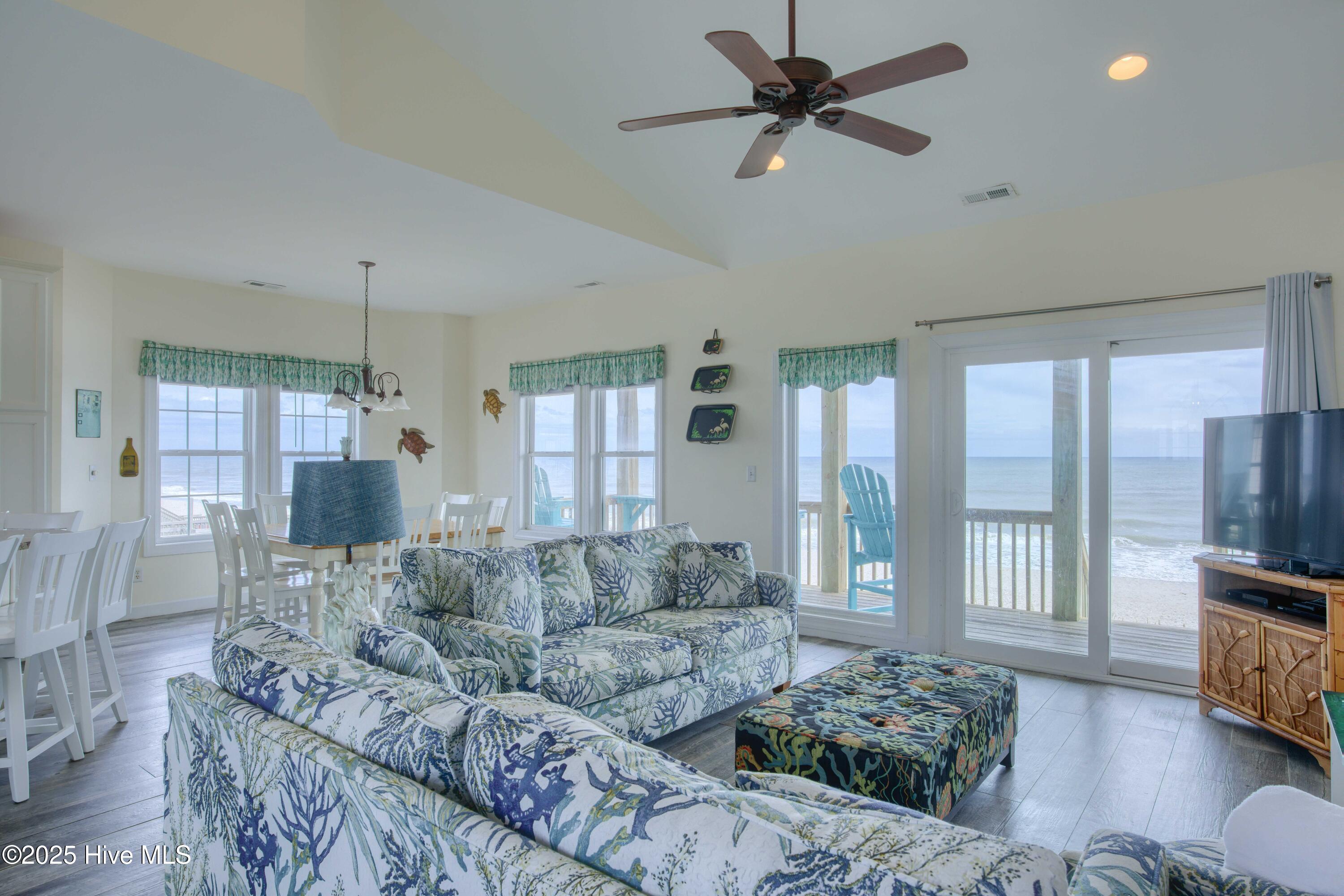 4414 Island Drive