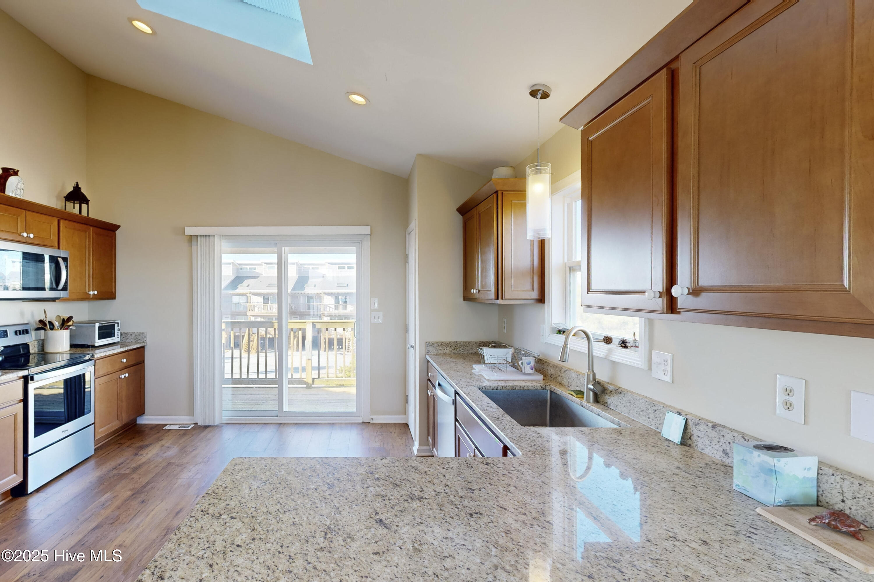 1768 New River Inlet Road, 5