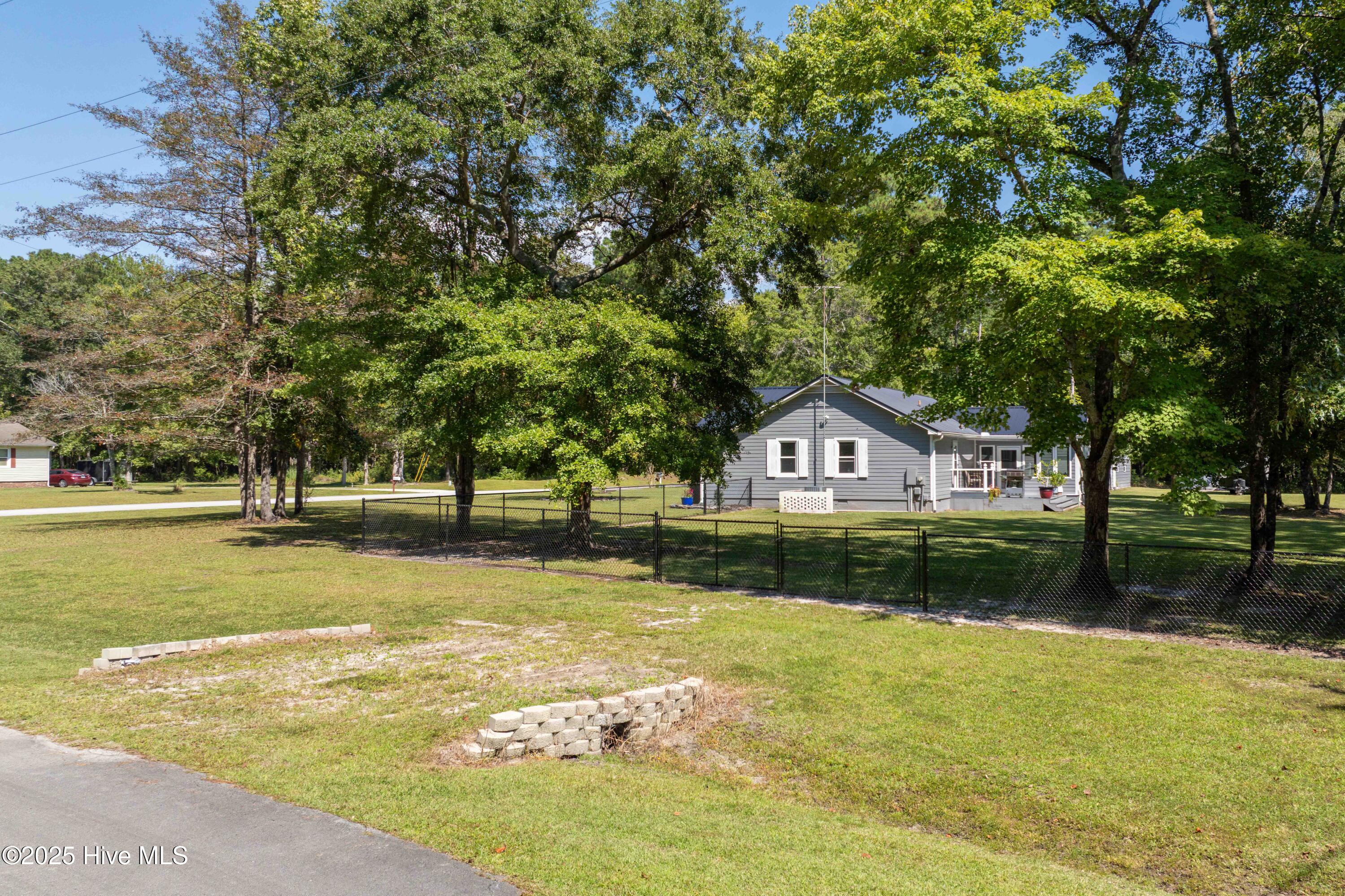 102 Ridgewood Trail